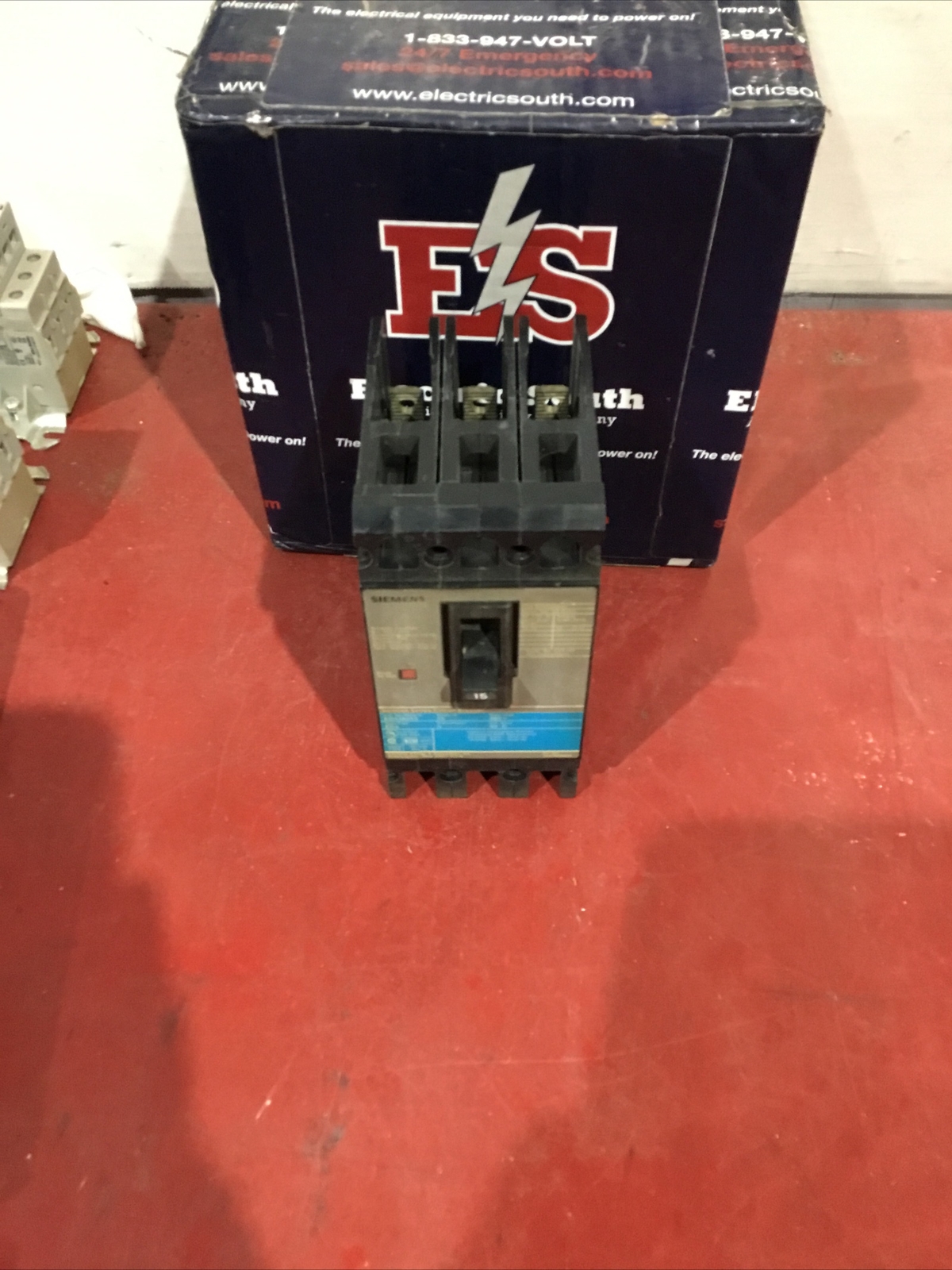 Siemens ED43B015 480V 20A 3P Circuit Breaker