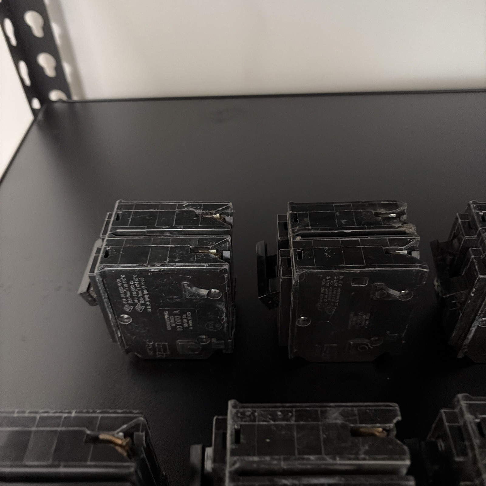 Square D (LOT OF 9 TOTAL BREAKERS) 2-POLE-30AMP HOM230 (TESTED) (1YR WARRANTY)