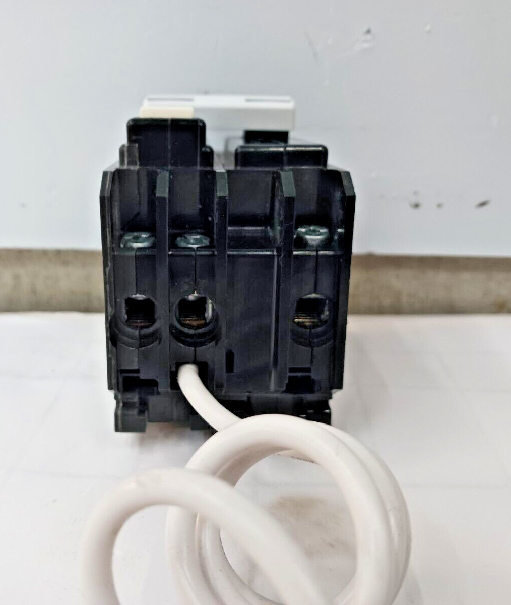 EATON 40 AMP GFCI CIRCUIT BREAKER 120/240 VAC 2 POLE GFTCB240
