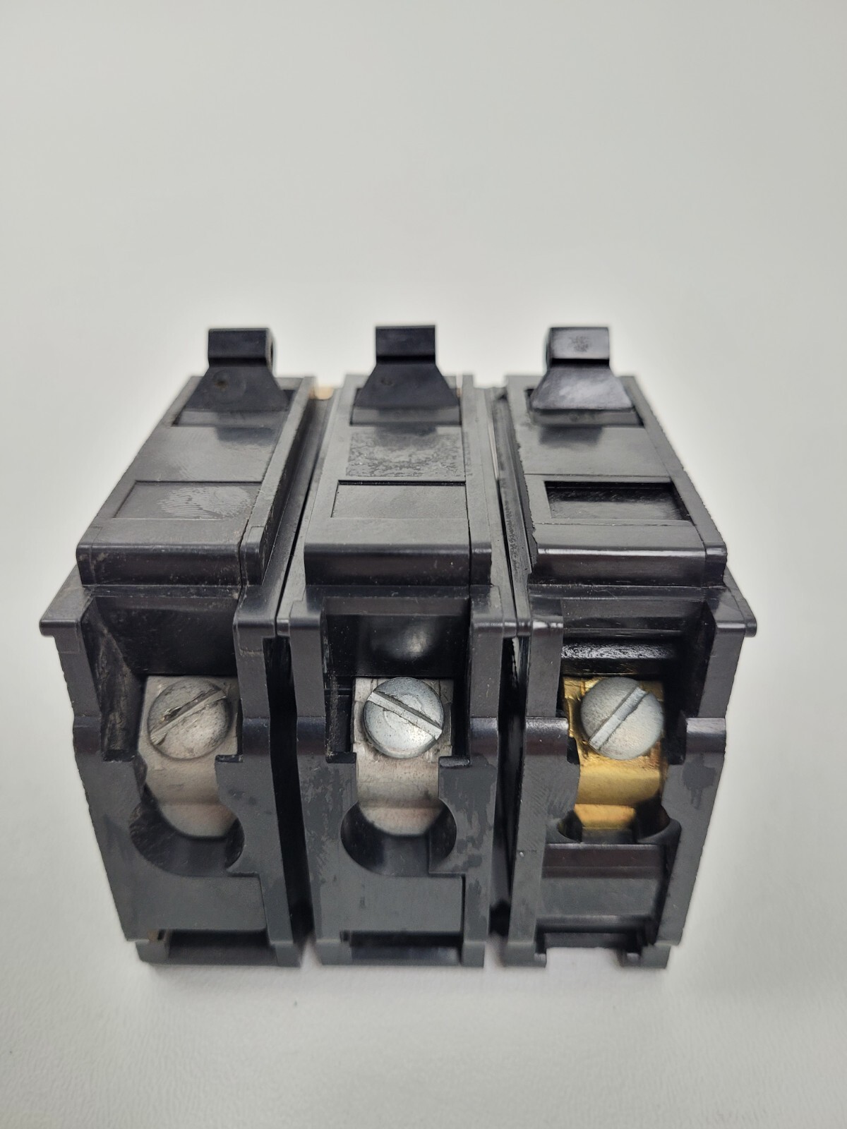 Lot of 3 – MP115 Crouse-Hinds 15 Amp 240 Volt Circuit Breakers – Next Day Option