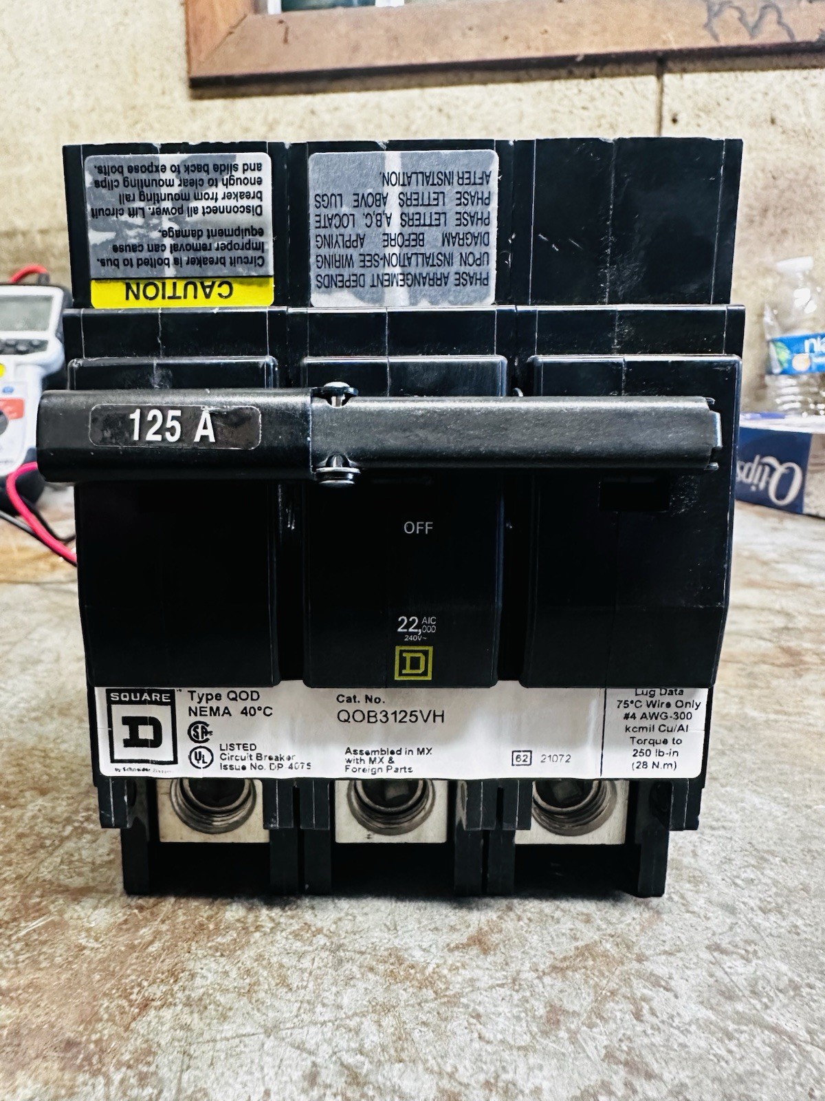 Square D QOB3125VH (New In Box) 125A, 120/240V, 3P, 3PH, 22kA@240V, Bolt-On