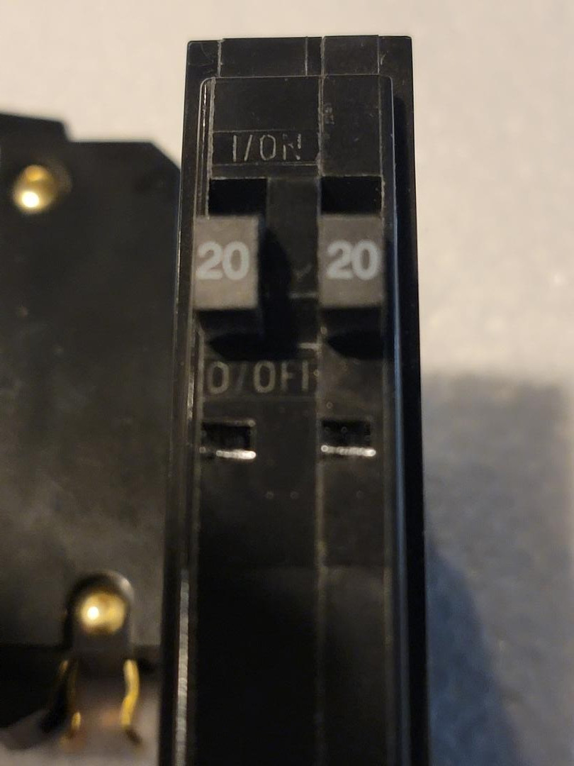 Lot of 2 Square D QO2020 Tandem Circuit Breaker 20A Twin NO HOOK Non-CTL Tested