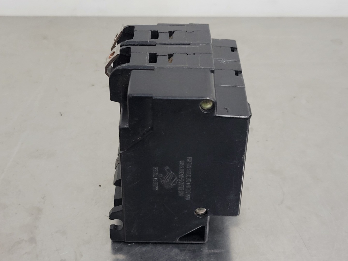 SQUARE D EHB24020PL 20 Amp, 2 Pole, 480Y/277 volts Circuit Breaker w/ Auxiliary