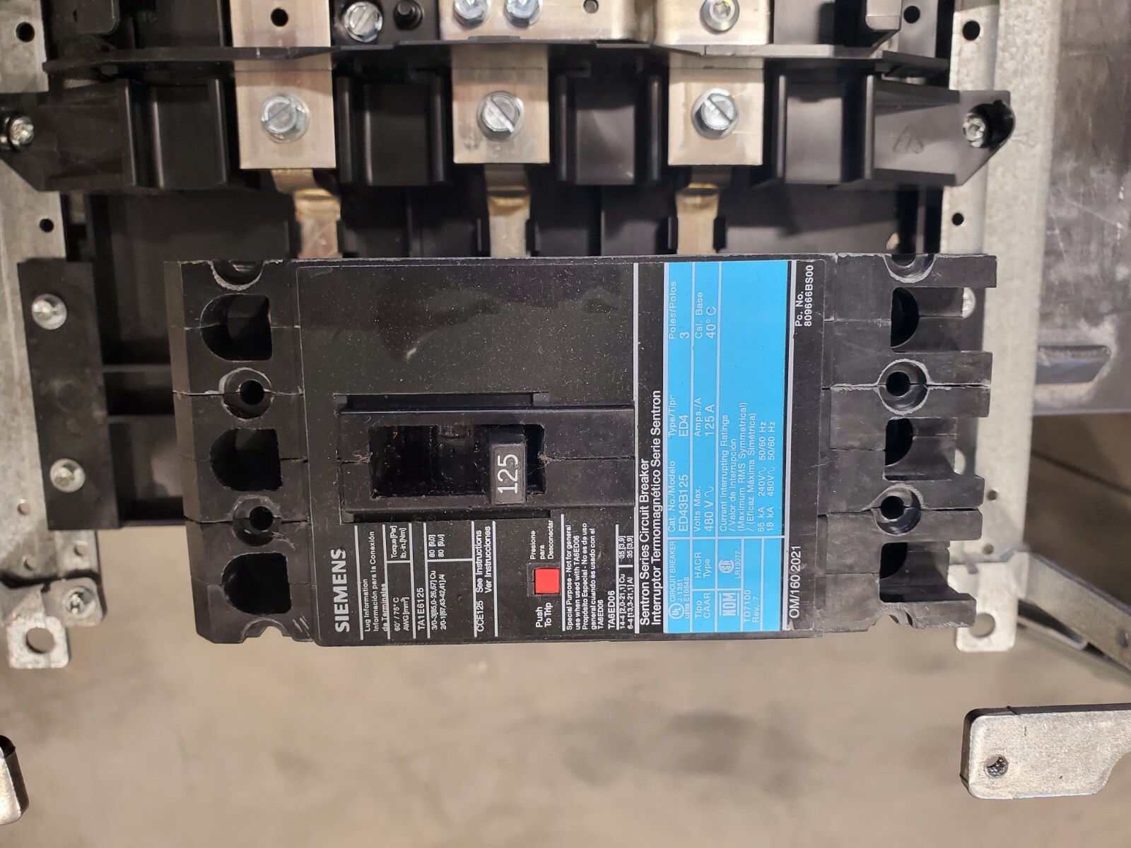 Siemens MBKED3125A connecting hardware Main / Subfeed kit circuit breaker P1