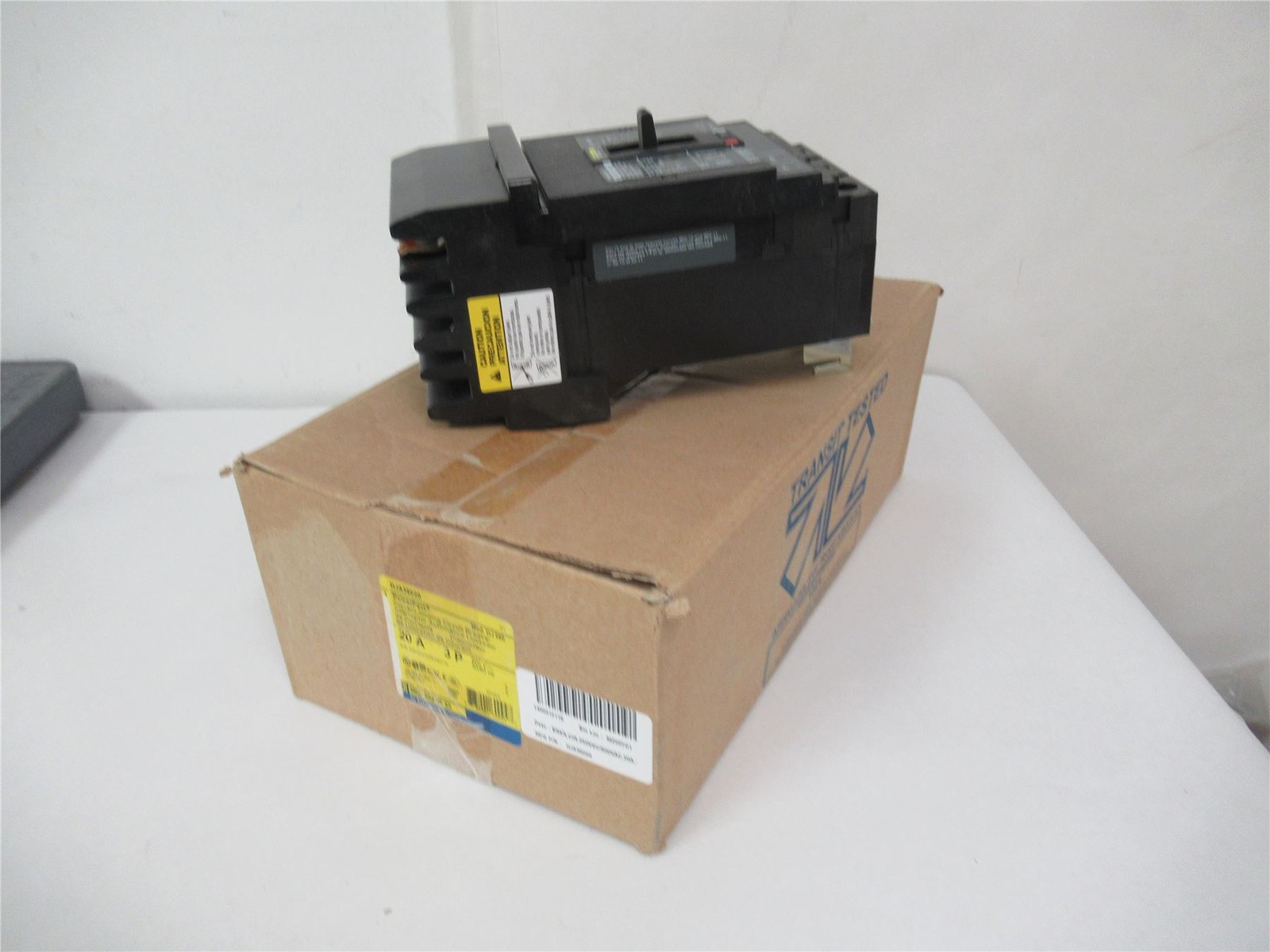 253907 New In Box; Square D HJA36020 Circuit Breaker 20A 3-Pole 600VA