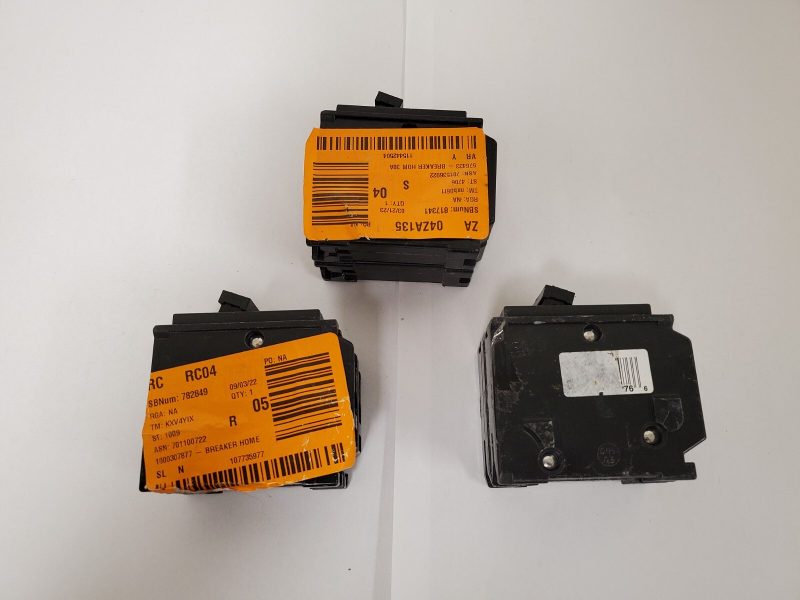 *Lot of 3* Square D Homeline 2-Pole Breakers – HOM215CP/HOM220CP/HOM230CP