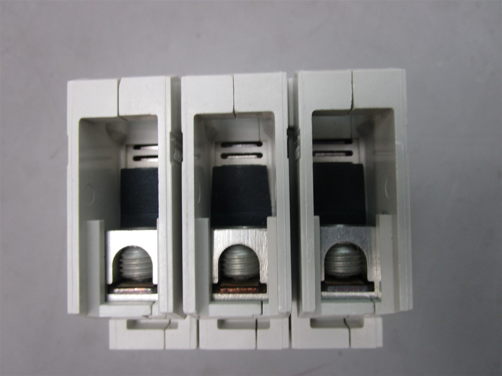 Siemens 3VF2213-0FN41-0AA0 63 AMP 3P 65ka 240-415 VAC VF100 Din Rail Breaker NIB