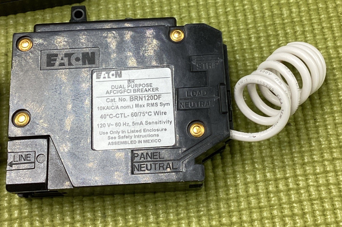 10 Circuit Breakers Eaton 5 BRN120DF 1 BRN115DF 4 BRN120AF GFCI/AFCI