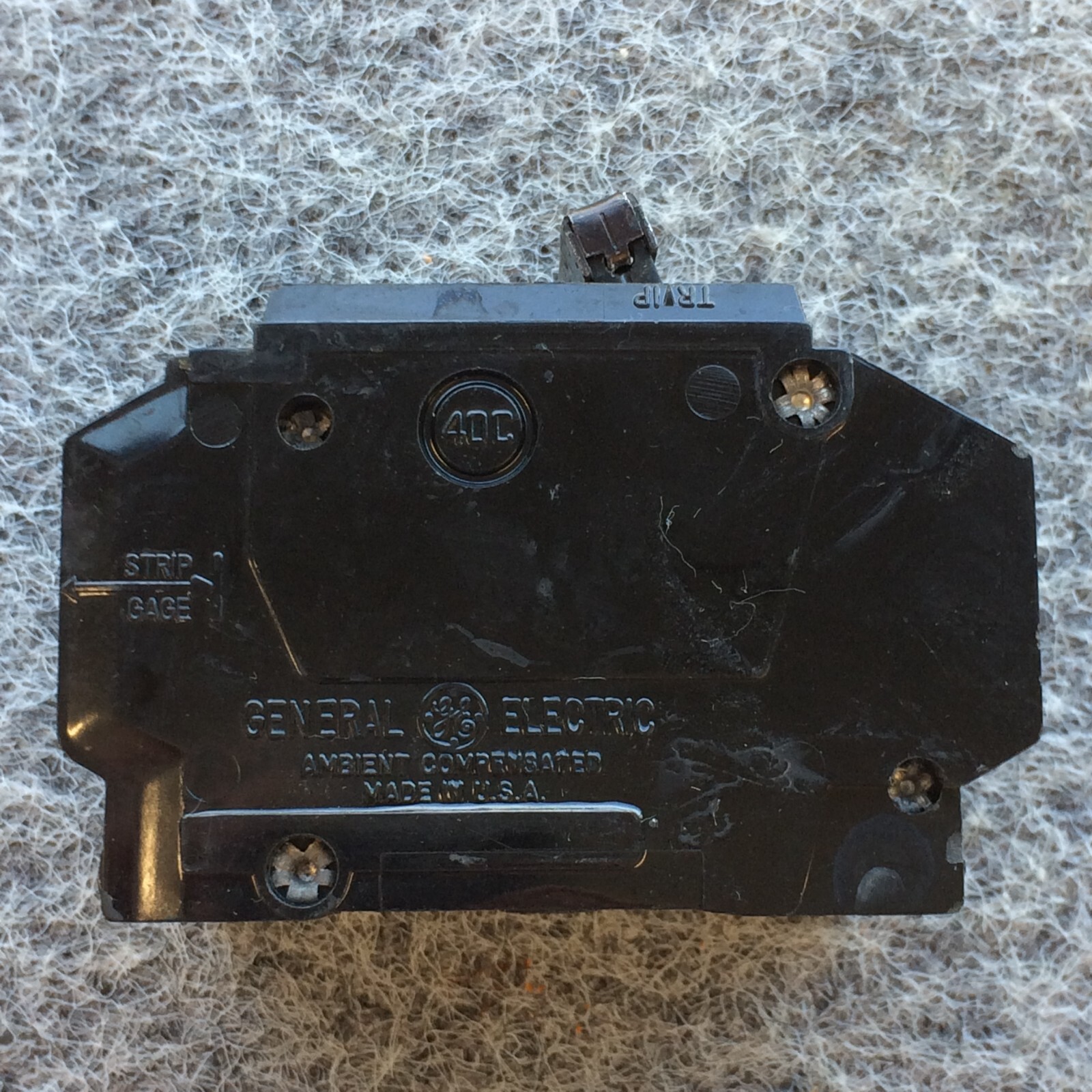 GE THQC32020 CIRCUIT BREAKER THREE POLE 20 AMPS AC GENERAL ELECTRIC WARRANTY