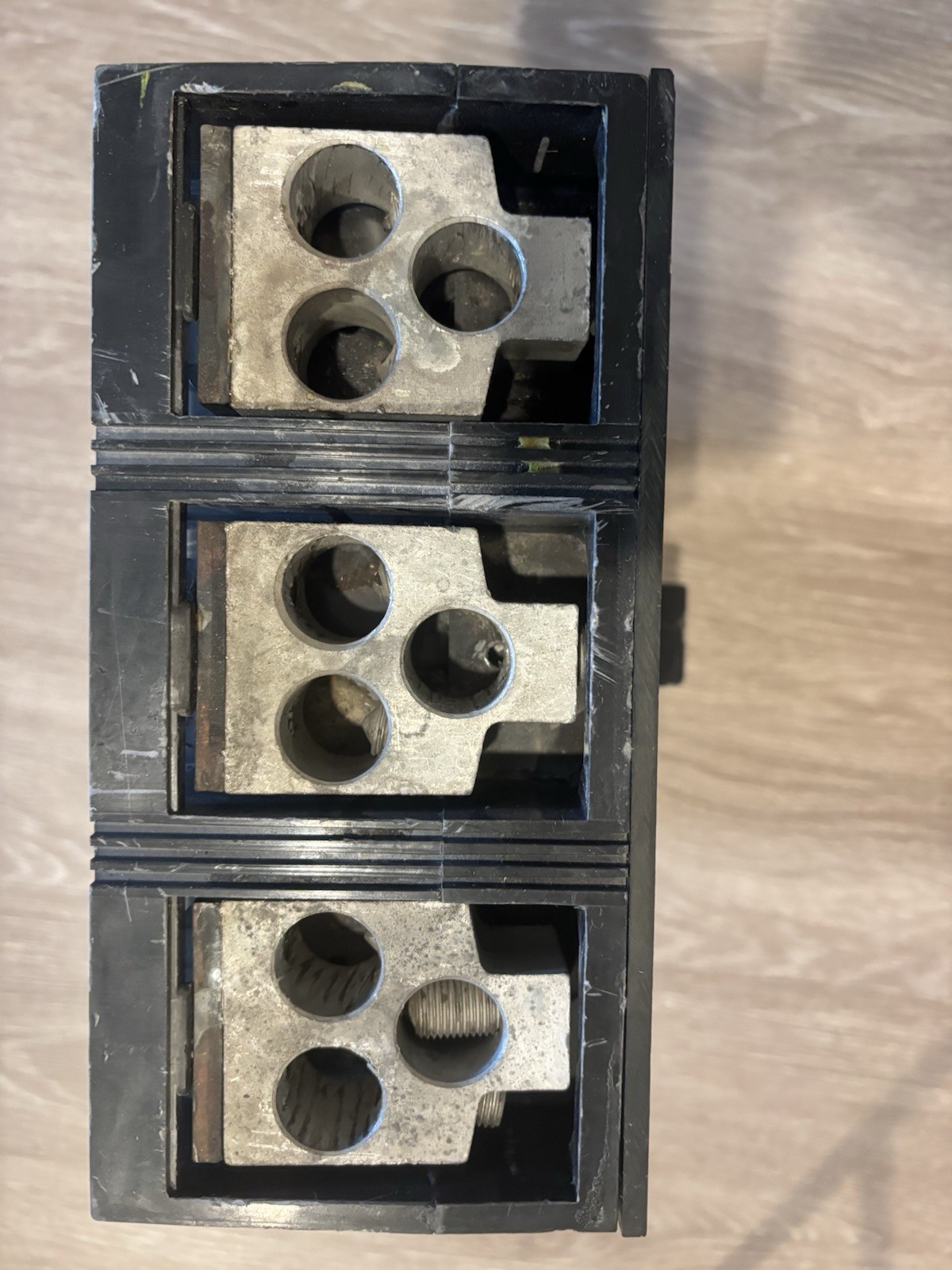 Square D Mal36225 3 Pole 225 Amp Breaker
