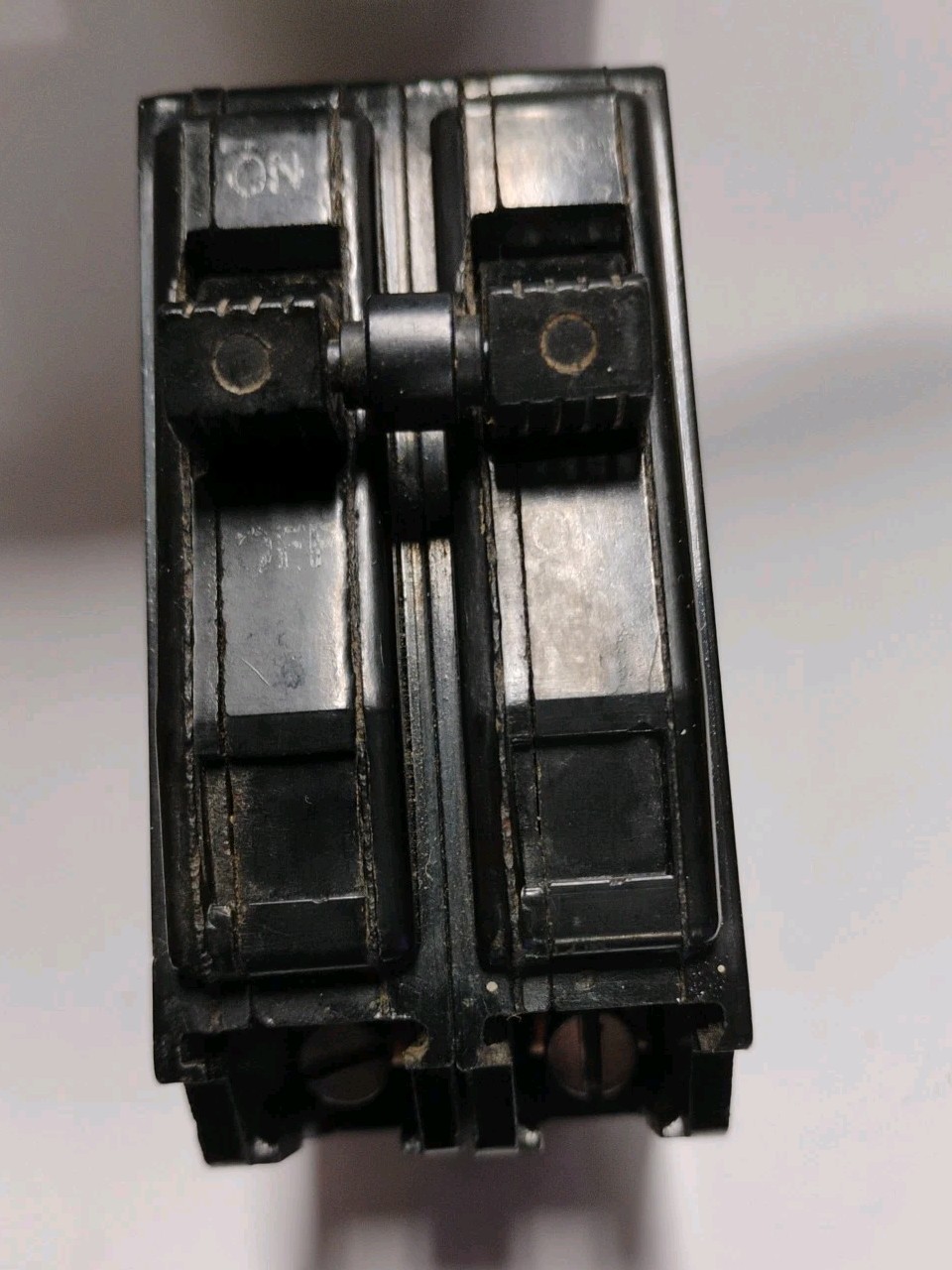 LOT OF 5 SQUARE D QO220 2 POLE 20 AMP TYPE QO CIRCUIT BREAKERS