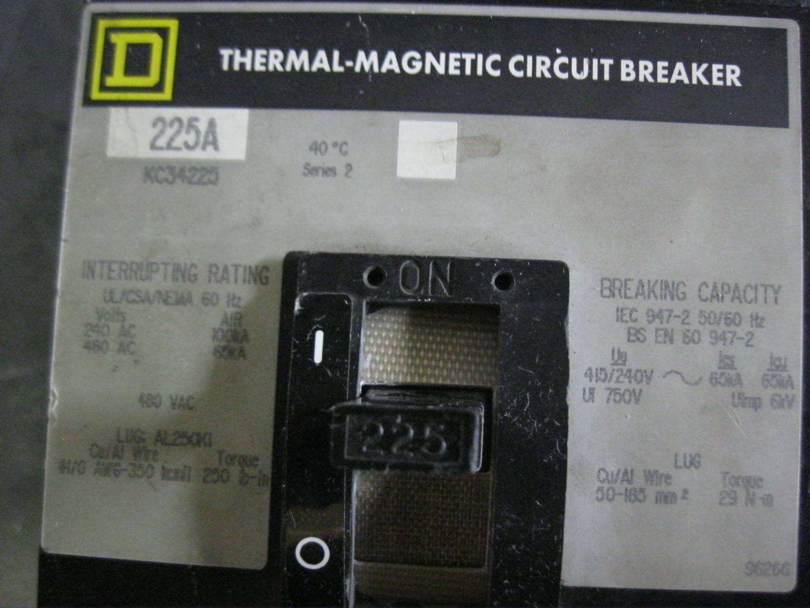 SQUARE D KC34225 225 amp 3 pole 65kA@ 480 V, I line Circuit Breaker molded case