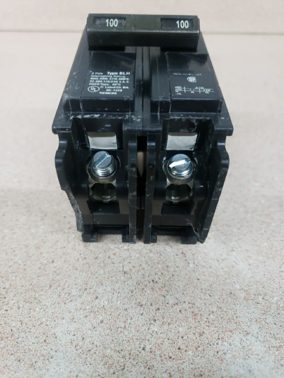 1-B2100H Siemens Circuit Breaker 2 Pole 100 Amp 120/240V 22KA (BLH2100)