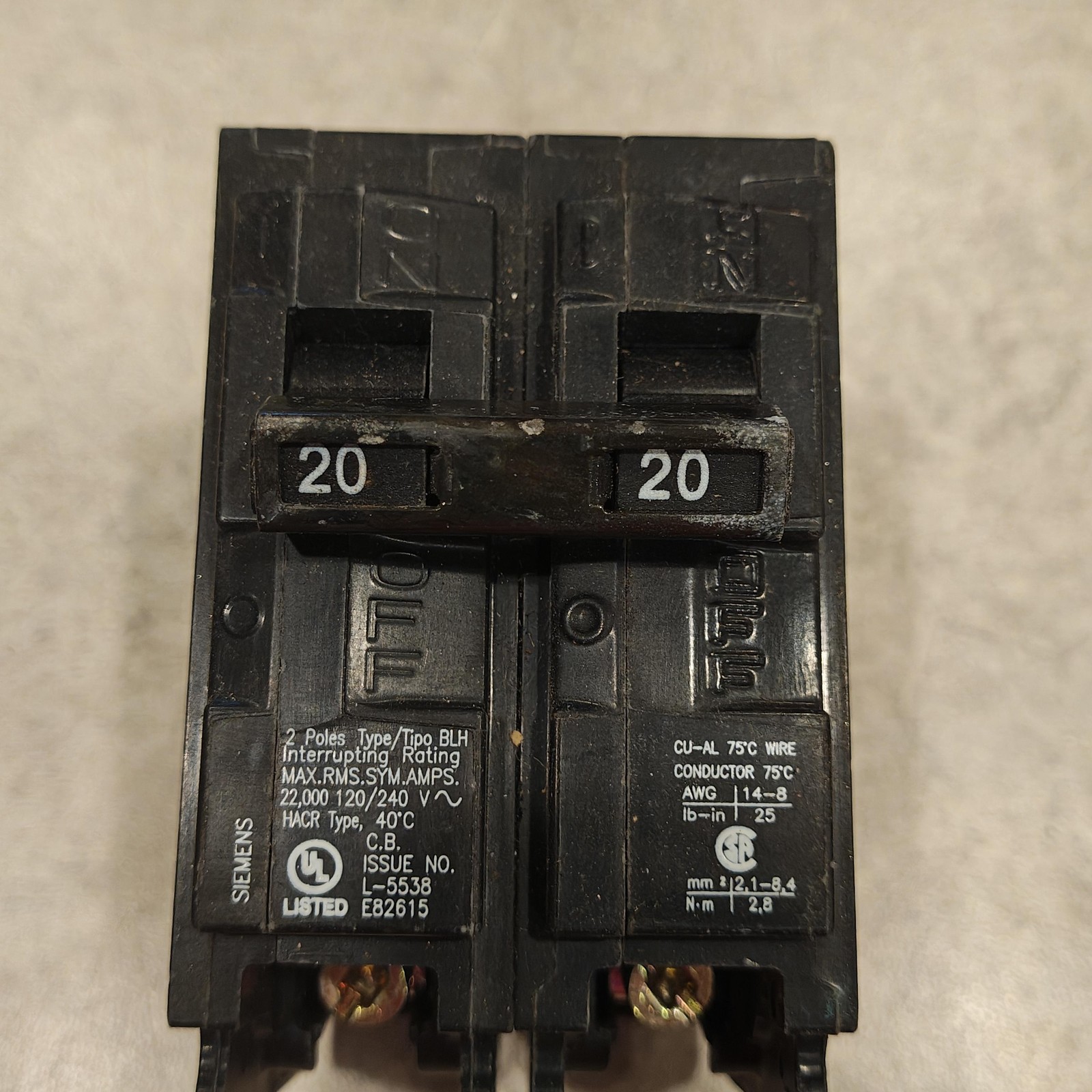 Siemens B220H 20A 2-Pole Circuit Breaker Type BLH 120/240V HACR Bolt-On Mexico