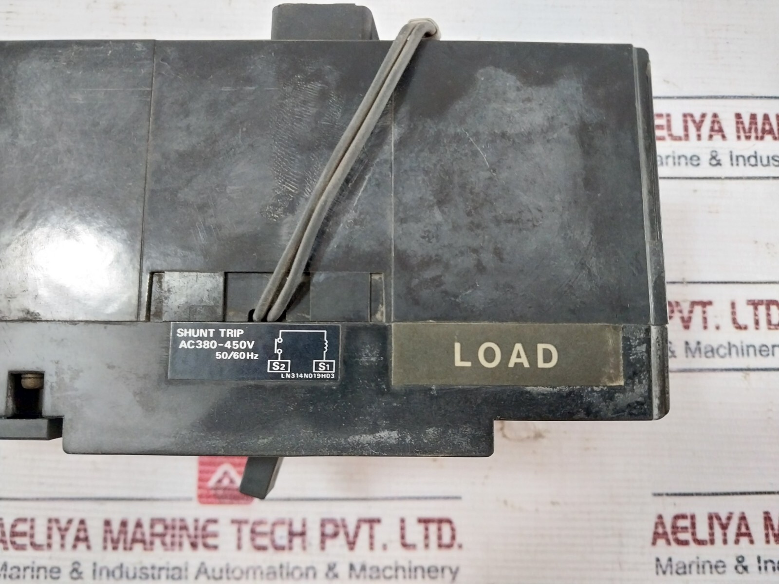 Mitsubishi Electric NF100-UR No-Fuse Breaker AC 380-450V 50-60Hz
