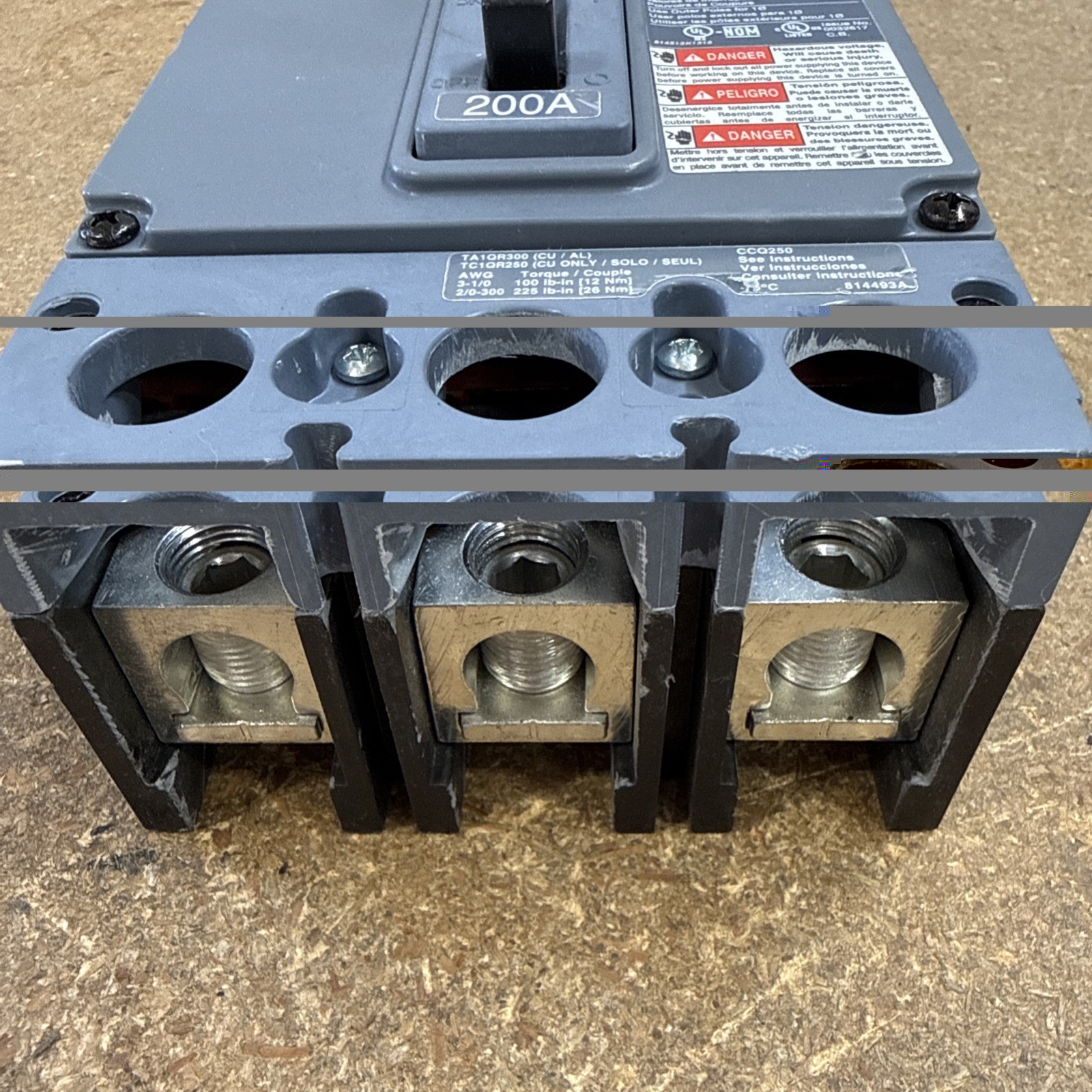 New SIEMENS QR23B200 200 Amp 3 Pole 240VAC 3 Phase 10kA Type QR2 Circuit Breaker