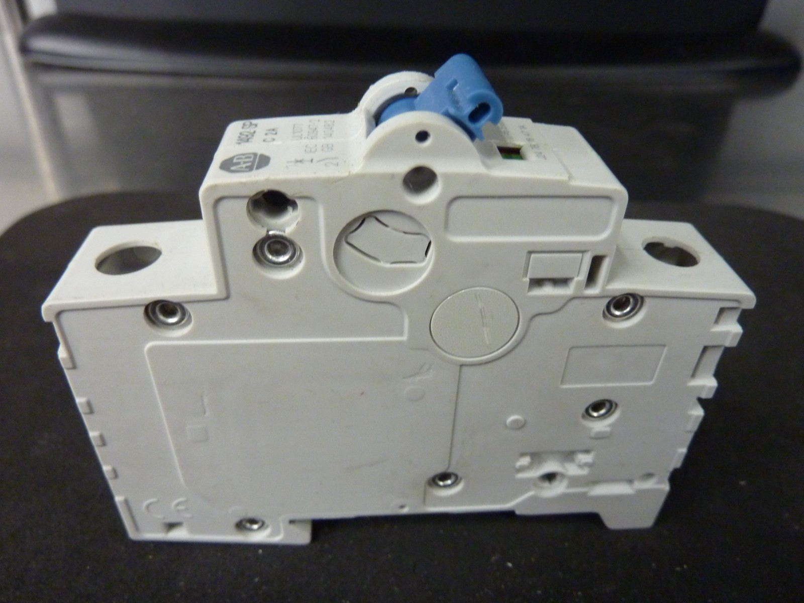 A-B Allen Bradley 1492-SP C 2A (1492-SPM1C020) Circuit Breaker Ser-D (31026)