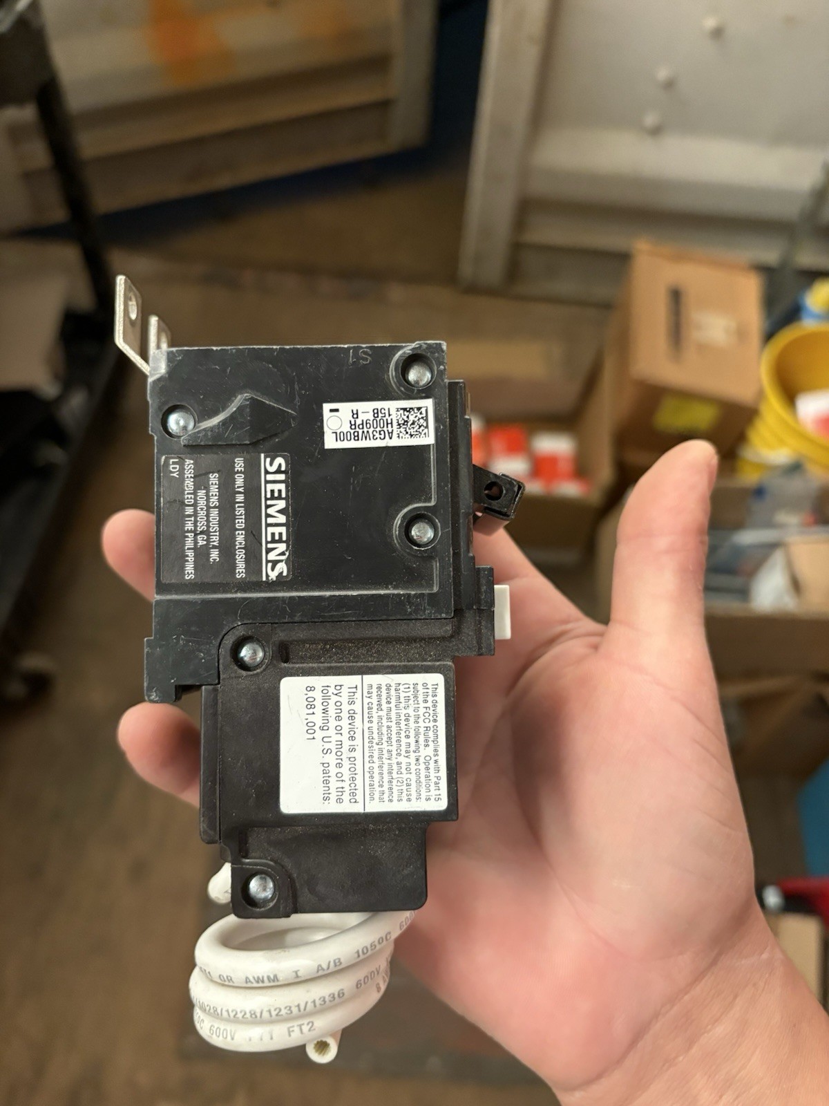 Siemens AG3WB00R Circuit Breaker 15A 2-Pole 120/240V Ground Fault Test Button