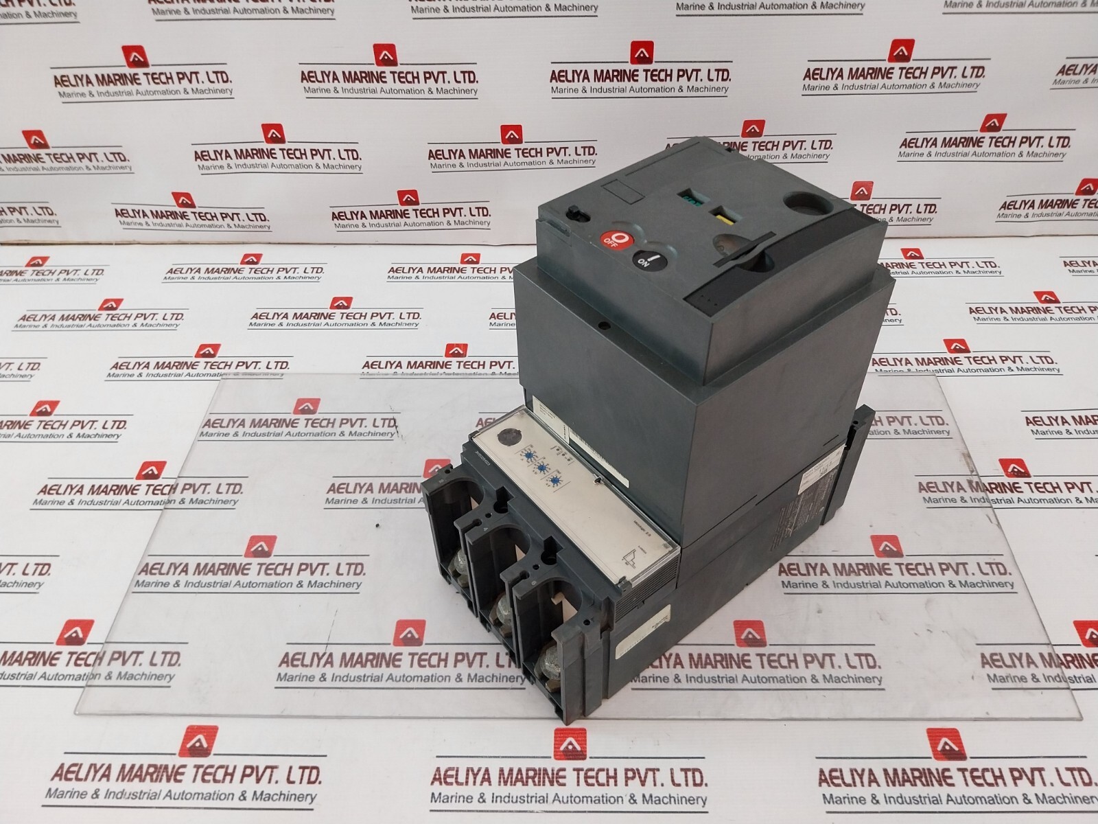 SCHNEIDER ELECTRIC NSX 400-630 F/N/H/NA Circuit Breaker 50/60Hz
