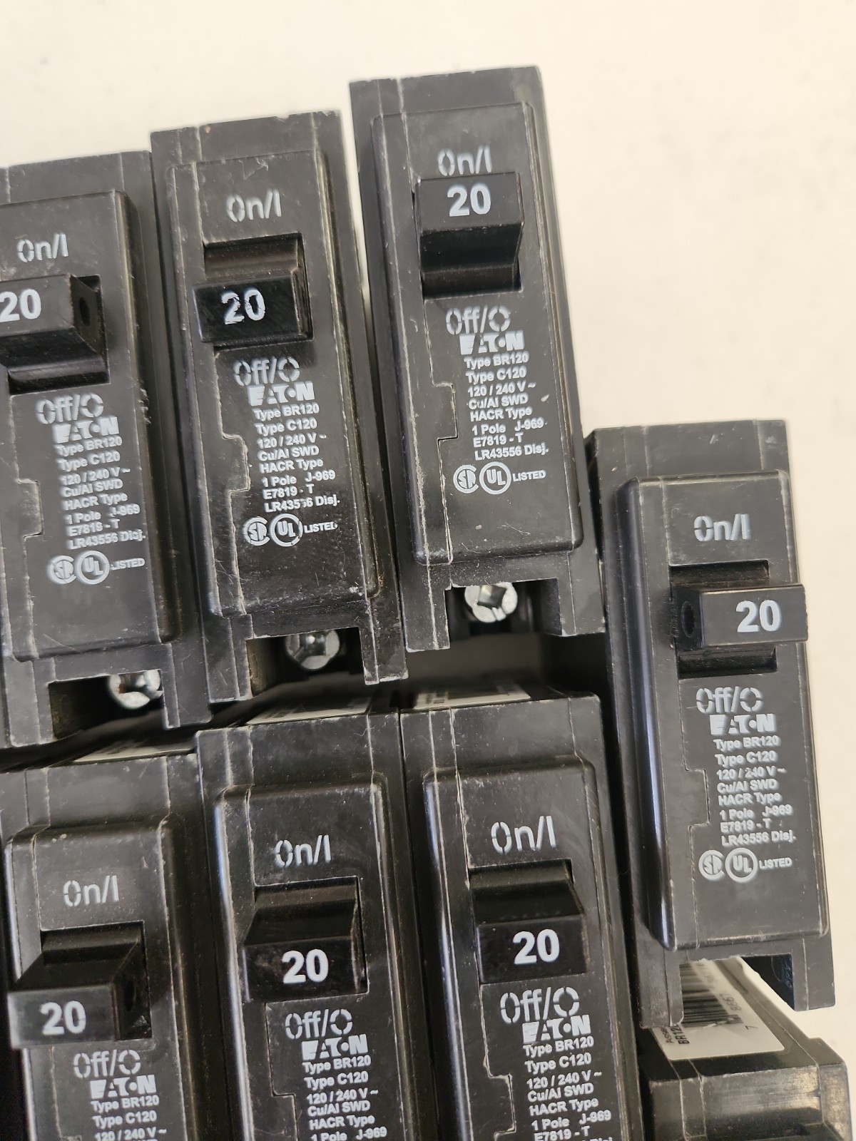 LOT OF 23 Eaton BR120 Circuit Breaker – Black READ DESCRIPTION
