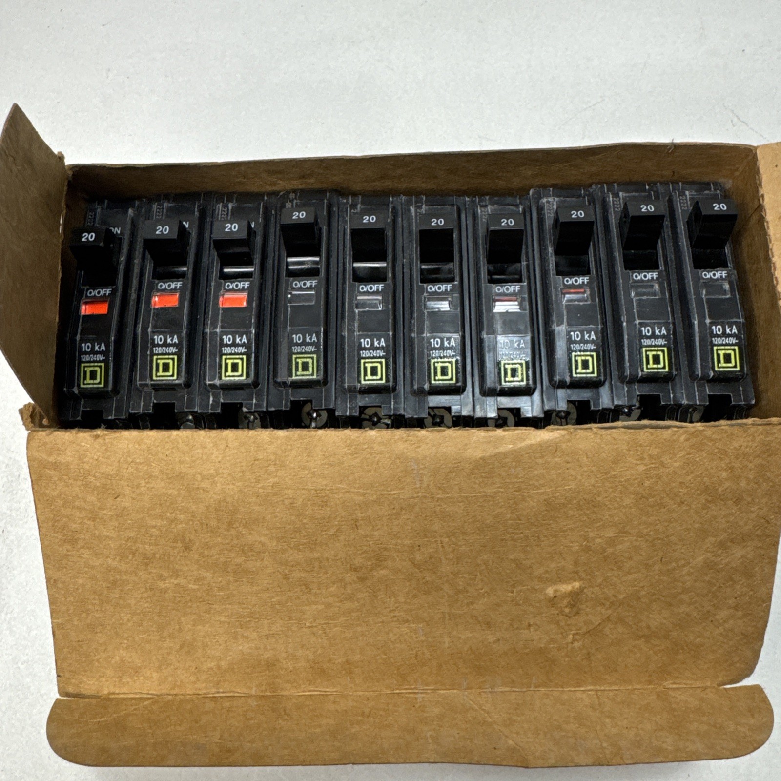 Box of 10 – Square D QO120 20 Amp Single Pole Circuit Breaker Visi-Trip 120/240V