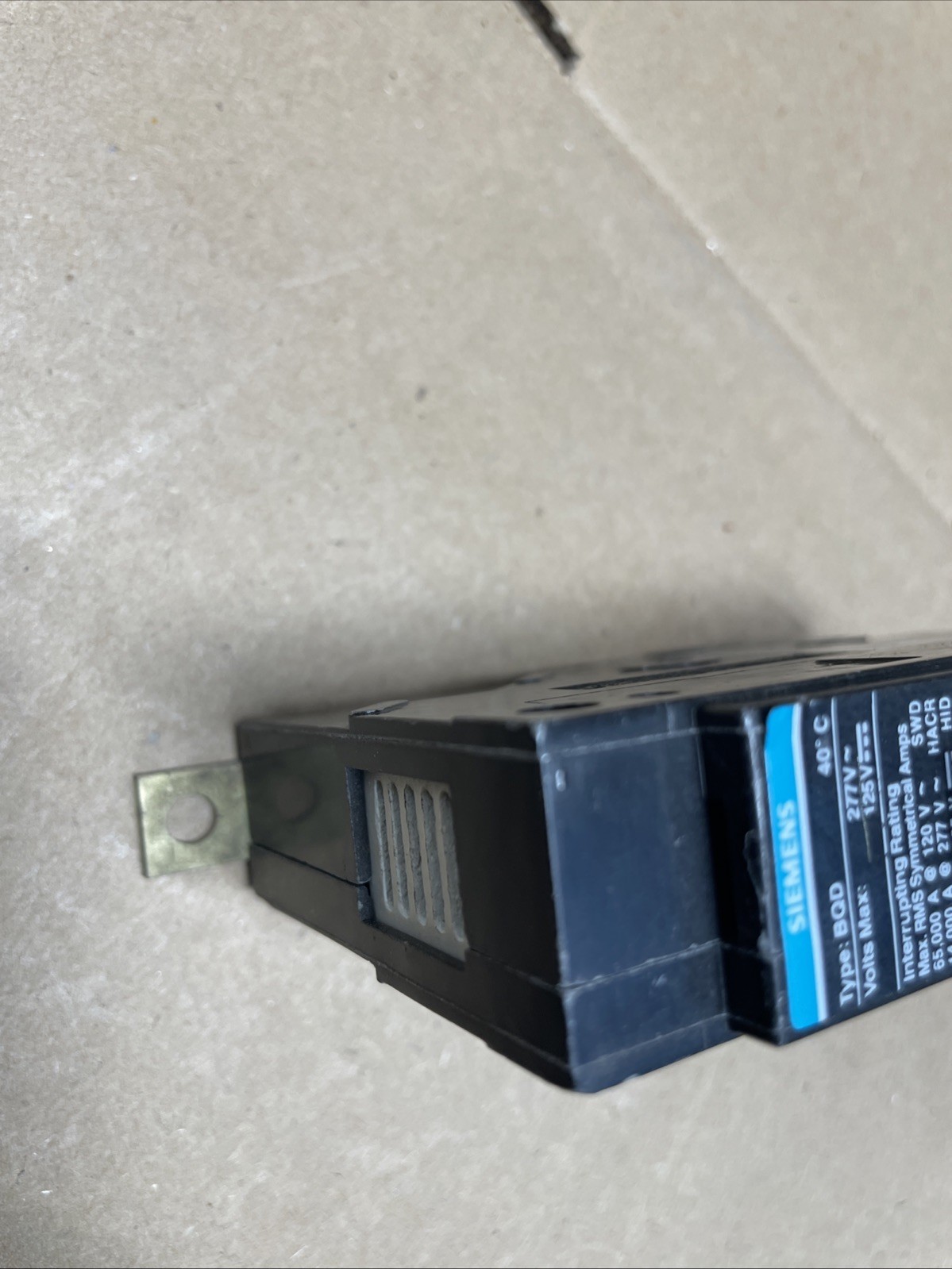 BQD120 SIEMENS 1 POLE 277V BOLT ON 20 AMP BREAKER