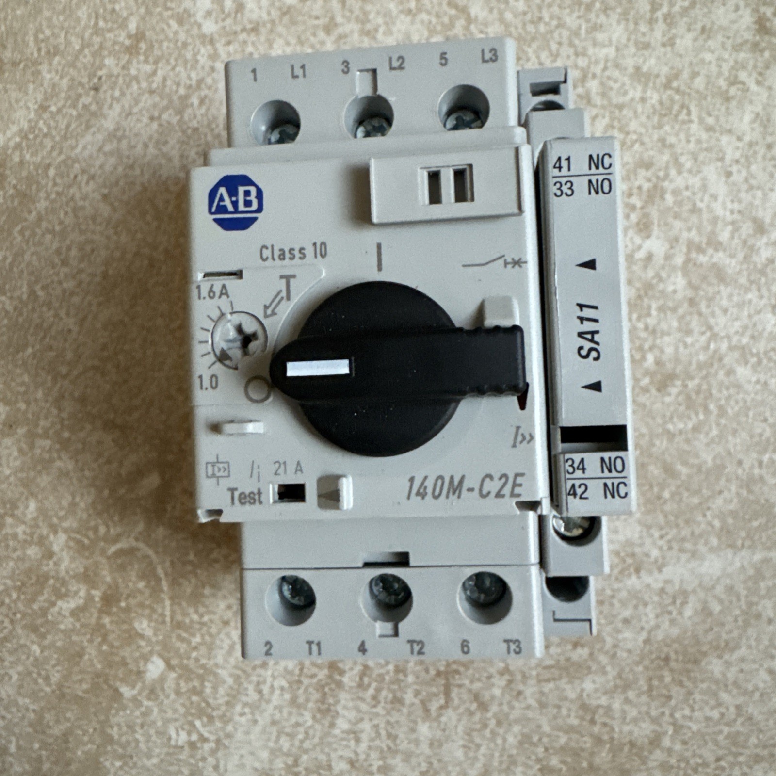ALLEN BRADLEY 140M-C2E-B16 SER C MOTOR PROTECTOR CIRCUIT BREAKER 1.0-1.6A