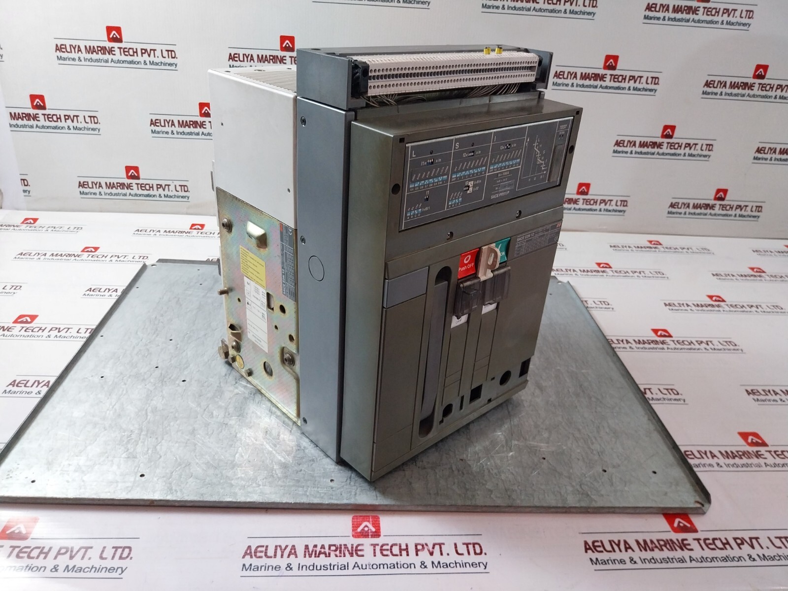 ABB SACE E2N 12 Circuit Breaker 1250A 690V 55KA X 1S 50-60 Hz