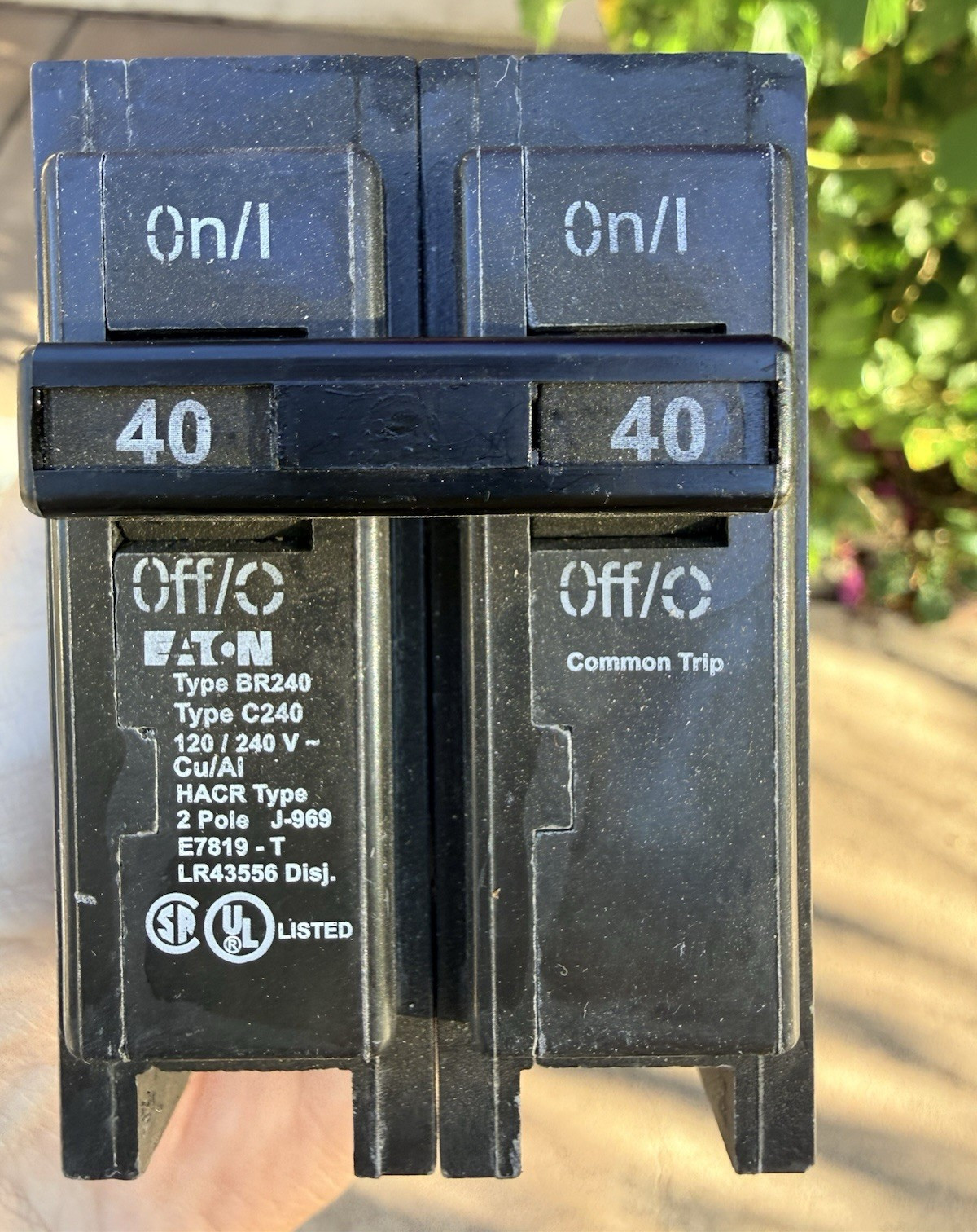 NEW Eaton BR240 40A 2-Pole 120/240V AC Branch Circuit Breaker Common Trip