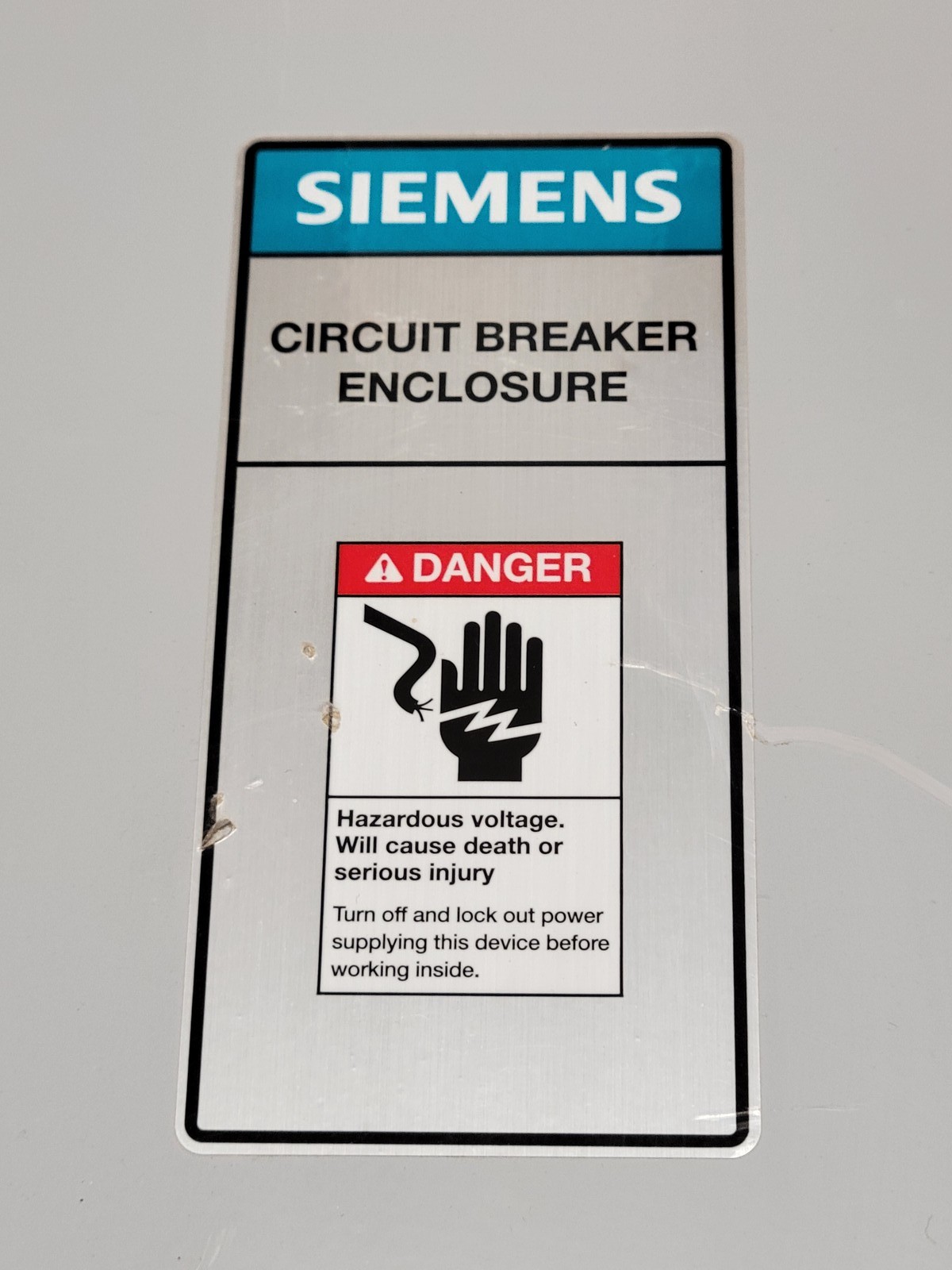 Siemens QR2N3R3 Circuit Breaker Enclosure 250A 240V 3P w Hardware