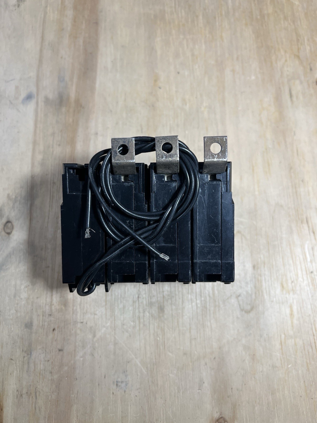 EATON QBHW3080HS SHUNT TRIP Circuit Breaker 80 A, 3 Pole, 240V