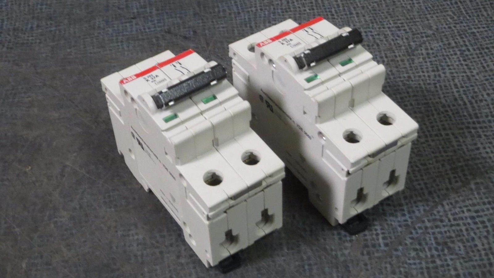 (SET OF 2) ABB S282 K32A CIRCUIT BREAKER 32 AMP 277/480 VAC 2 POLE # S282K32A
