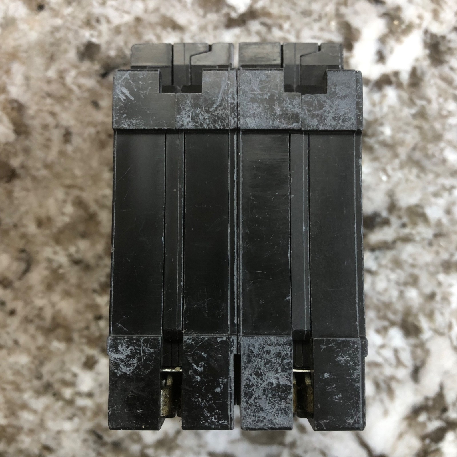 Square D Homeline HOMT2020230 Quad Tandem Breaker (2) 20A 1P (1) 30A 2P NEW
