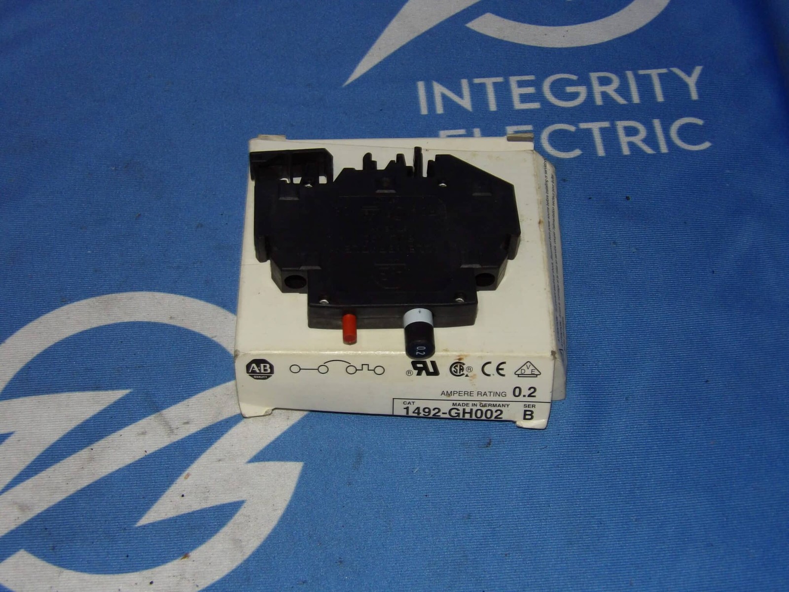 NIB Allen Bradley 1492-GH002 Series B 2A 2 Amp Circuit Breaker + 1 Year Warranty