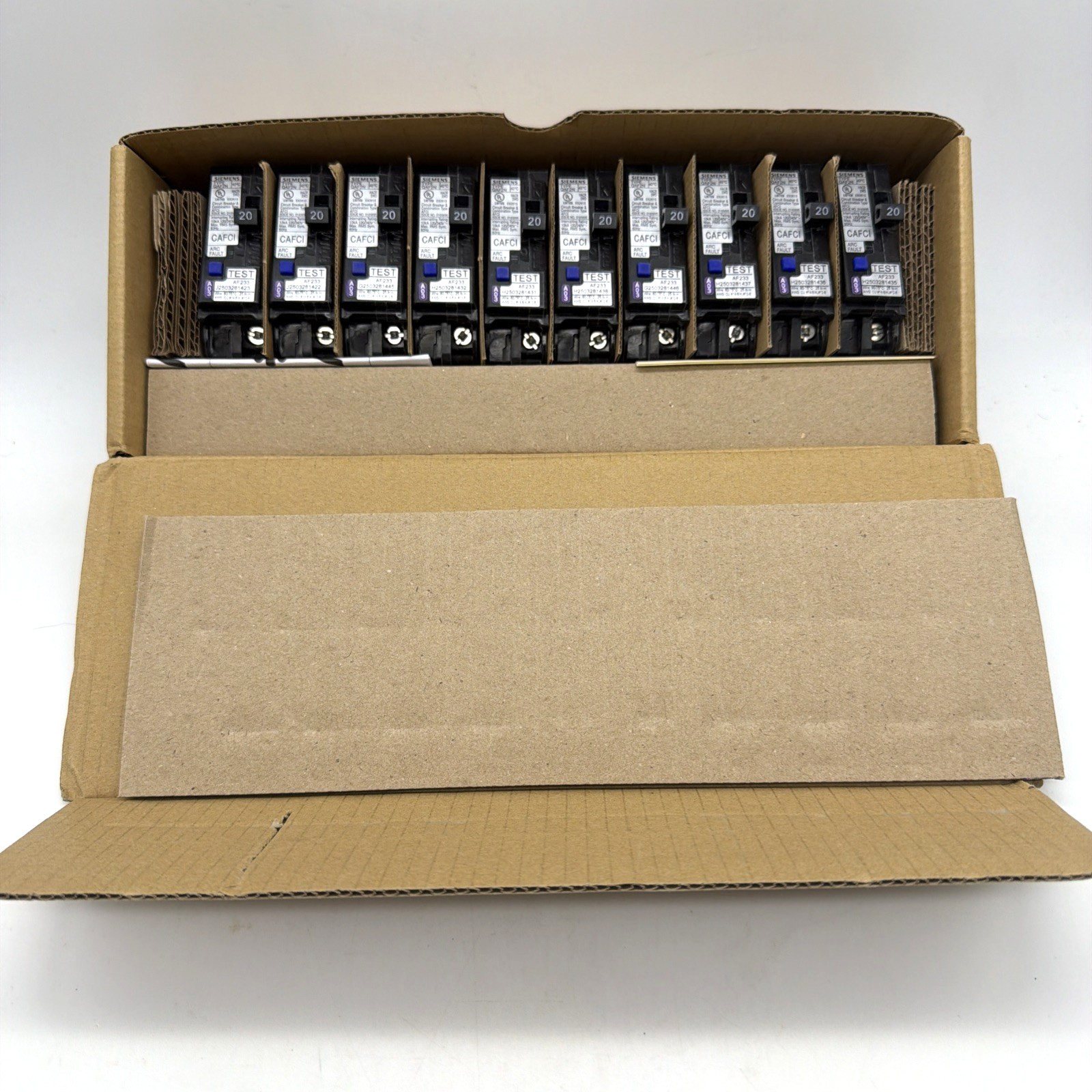 10x Siemens QA120AFCN 20A Plug-On Neutral AFCI Arc Fault Breakers – New in Box