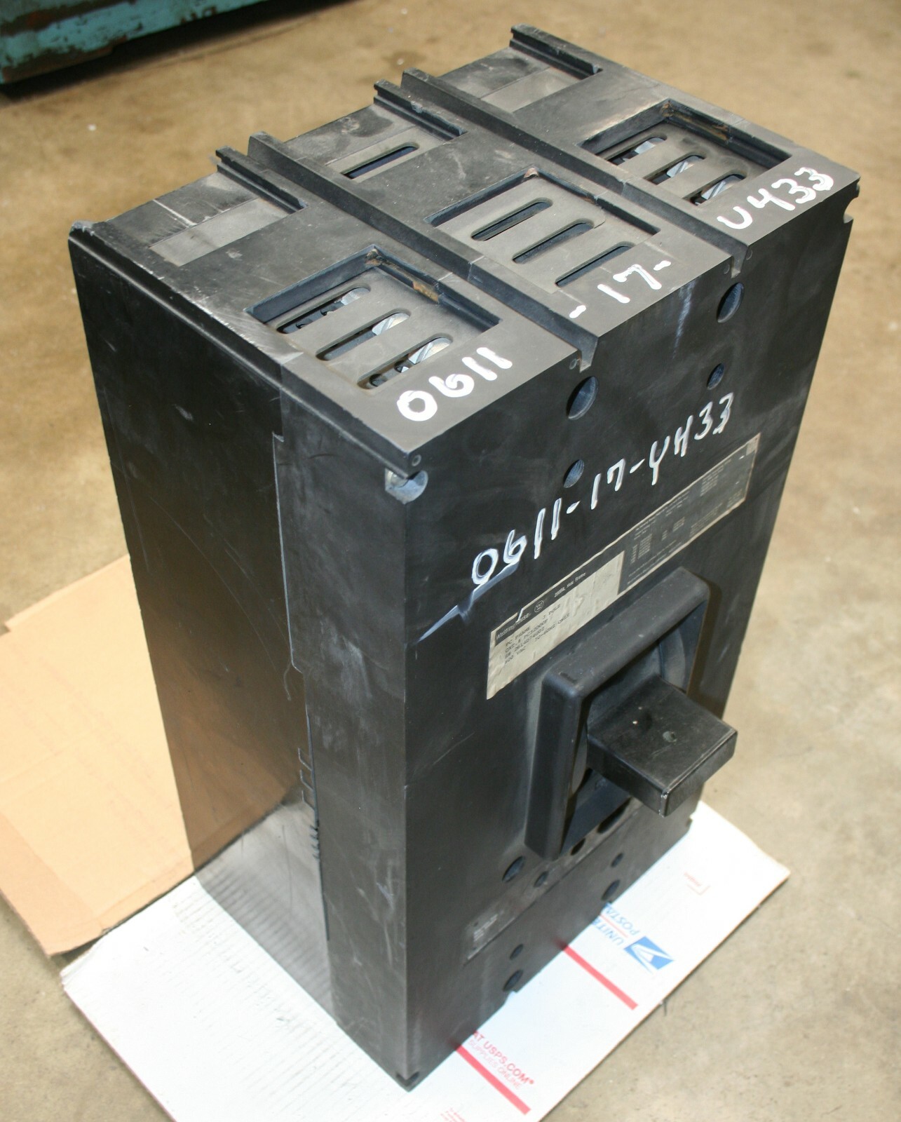 Westinghouse / Cutler Hammer / Eaton PB32000F 3P 600V 2000A Switch