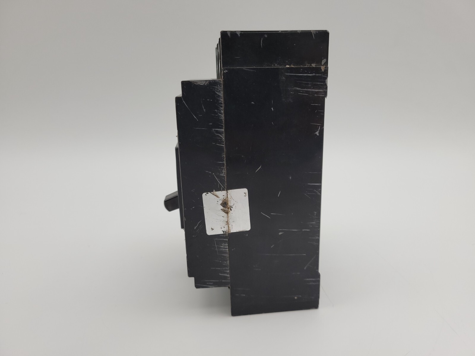 Square D QBL32250 PowerPact Feed-Thru Circuit Breaker 250A 240VAC 3P 3PH QB250