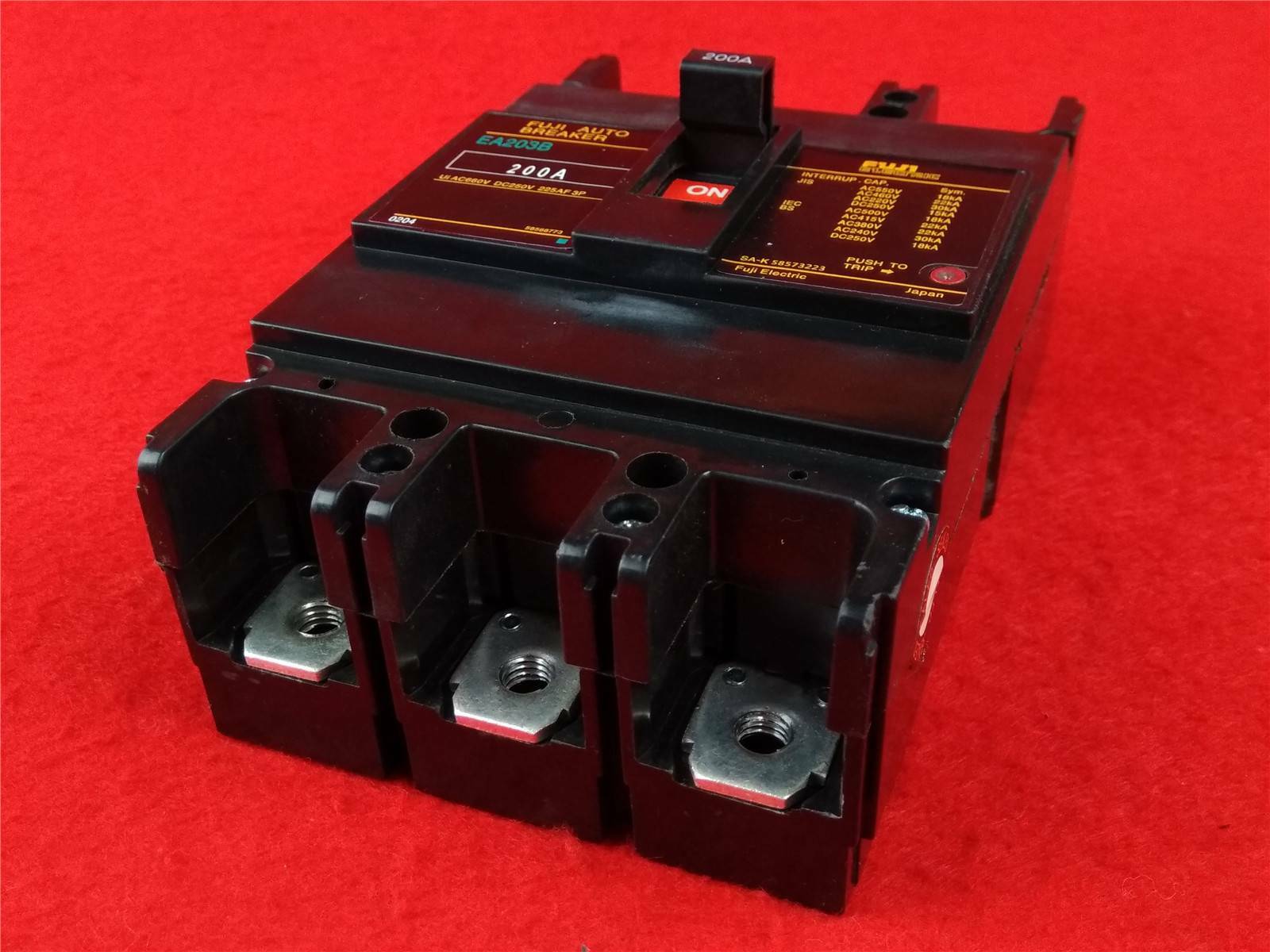 New Fuji EA203B 200A/690V 3P Automation Auto Circuit Breaker
