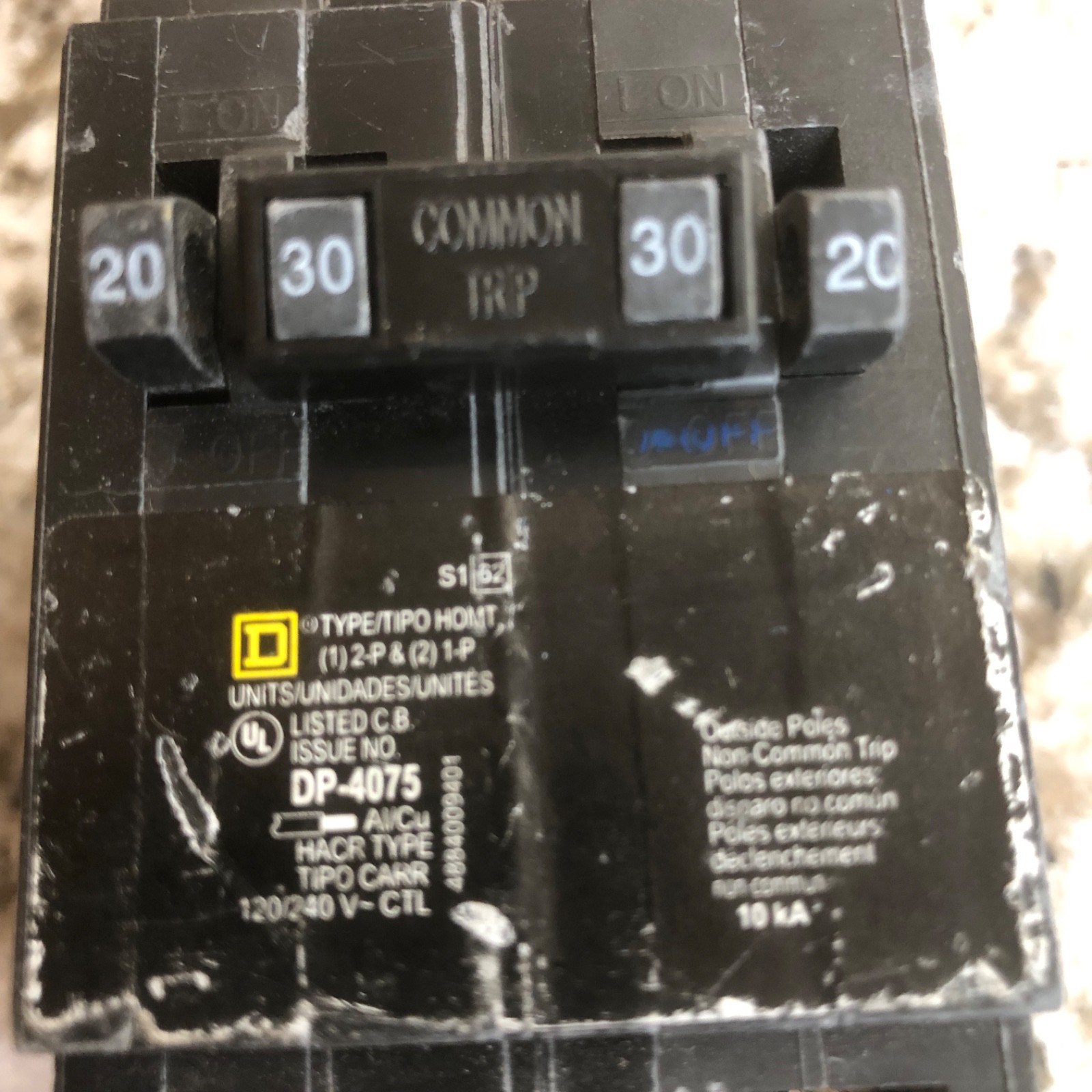 Square D Homeline HOMT2020230 Quad Tandem Breaker (2) 20A 1P (1) 30A 2P NEW