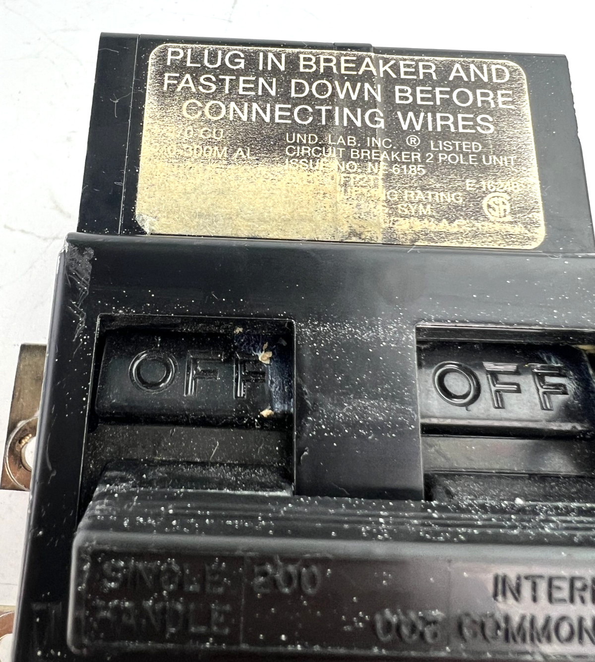 Challenger QFP-2200K Circuit Breaker 200 Amp 2 Pole Mount Feet 240V 2P 200A