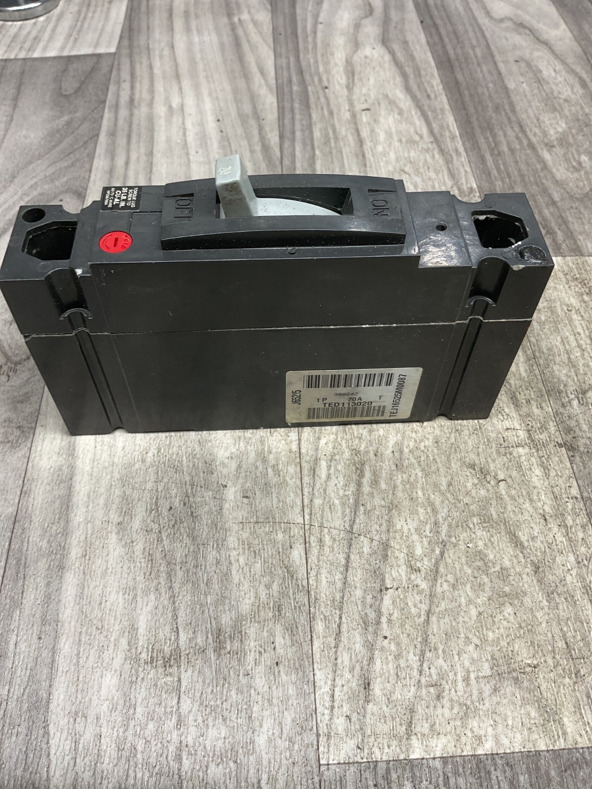 GENERAL ELECTRIC TED113020 CIRCUIT BREAKER 20A #4016PT29*AC