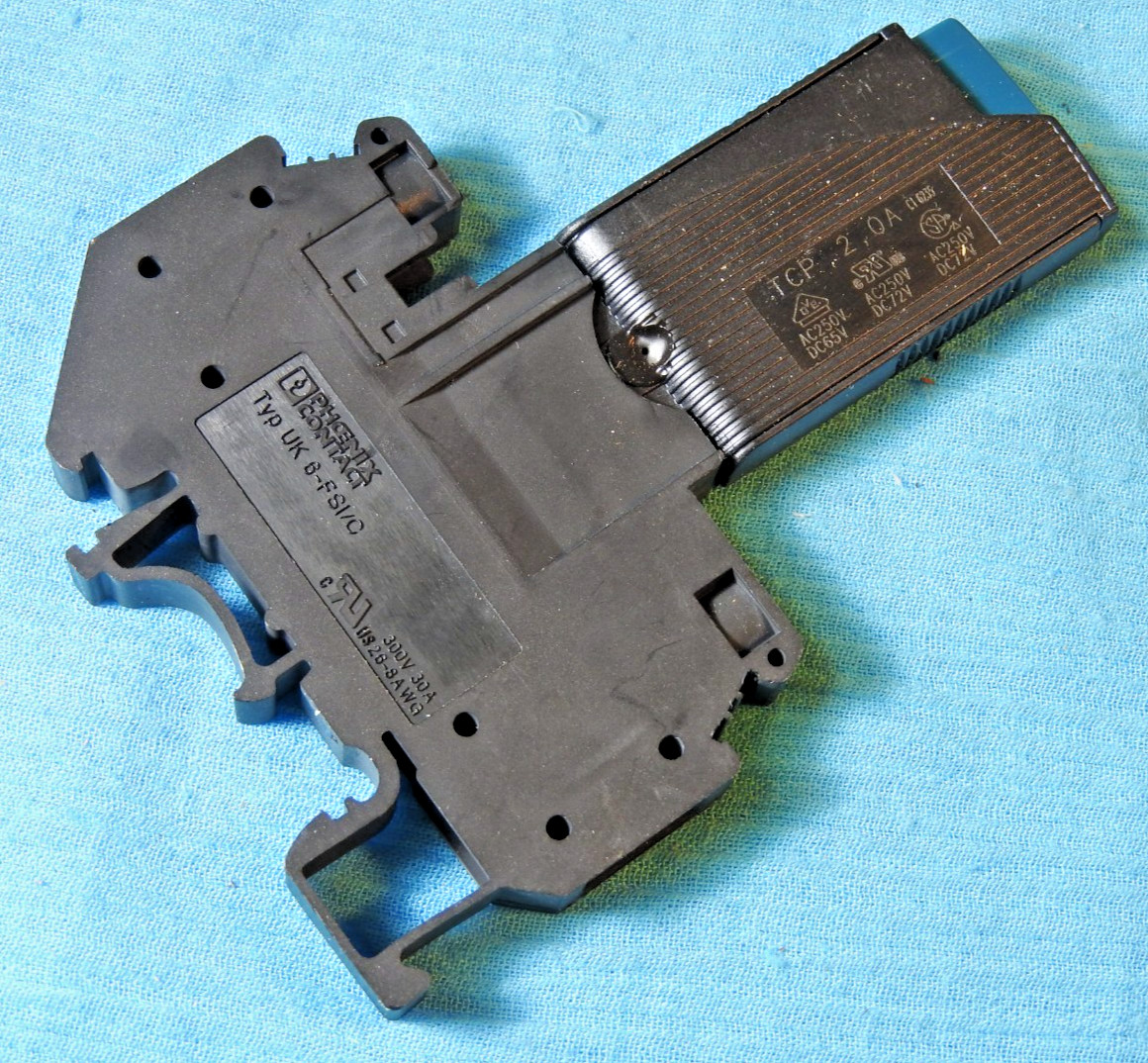 3 Pcs – Phoenix Contact UK 6-FSI/C Terminal Block w/ TCP 2.0A Circuit Breaker