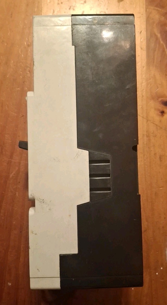Cutler-Hammer JD-K JD3250K 250A 600Vac 250Vdc Molded Case Switch