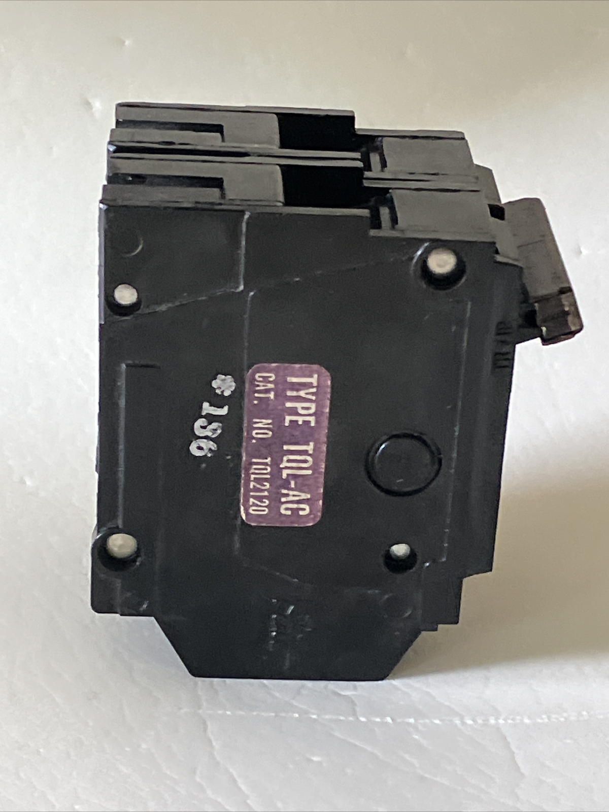 General Electric THQL2120 Circuit Breaker, 2P 20A Old Style Thick Series 20A TQL