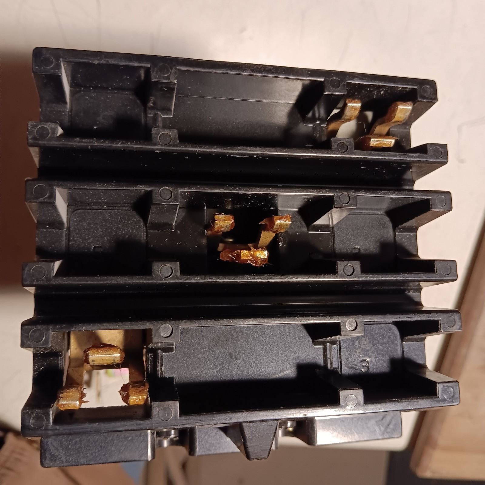 Square D FA36100 100 Amp 3Pole 18kA@480VAC I-Line Breaker Excellant condition.