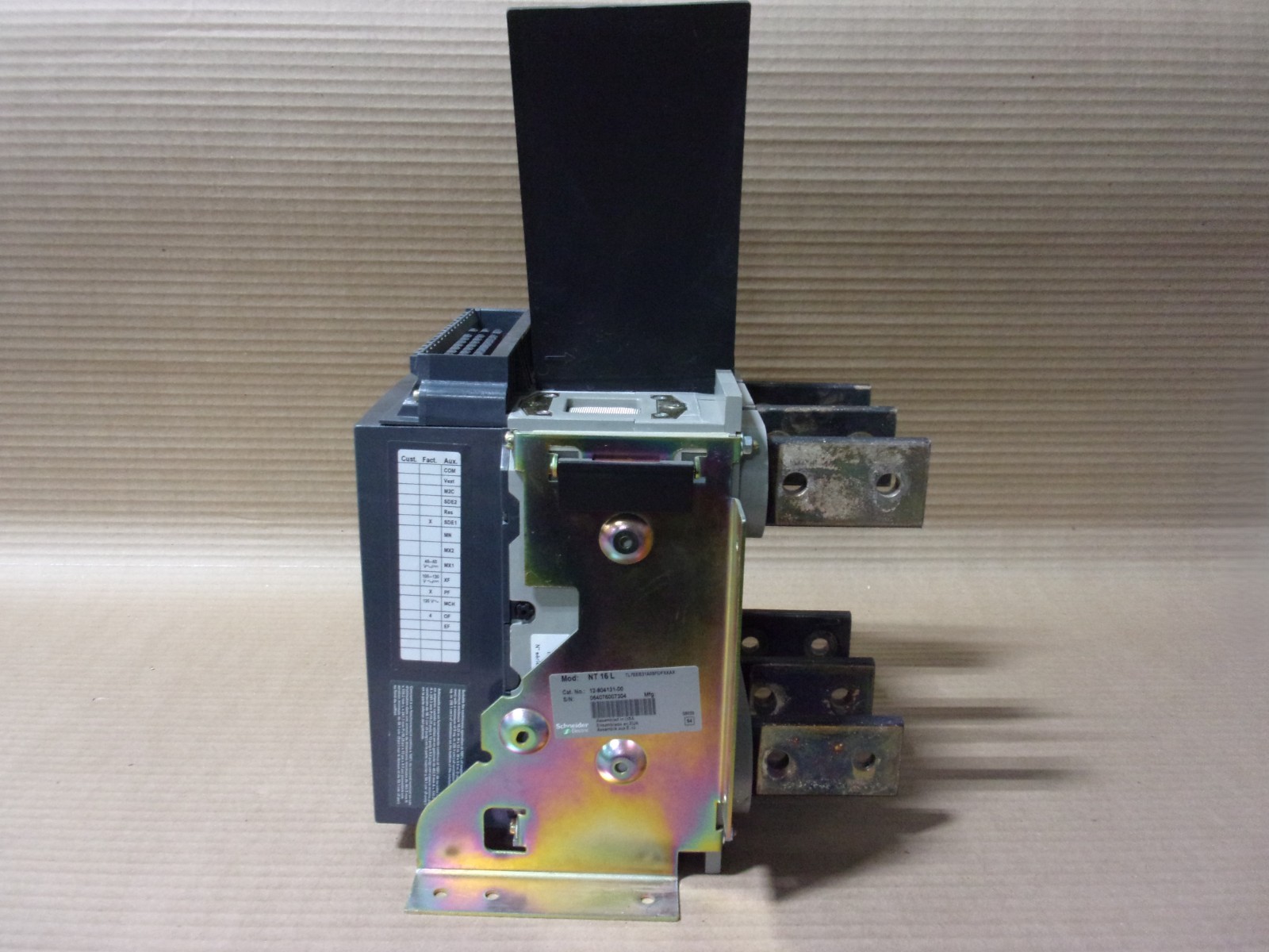 SQUARE D NT16L 12-804131-00 3 POLE 1600 AMP 600V CIRCUIT BREAKER WITH HARDWARE