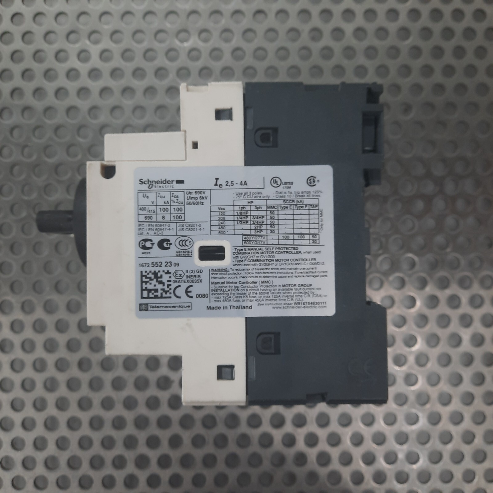 Schneider Electric GV2-P08 Motor Circuit Breaker / Manual Starter 690V, 2.5-4A
