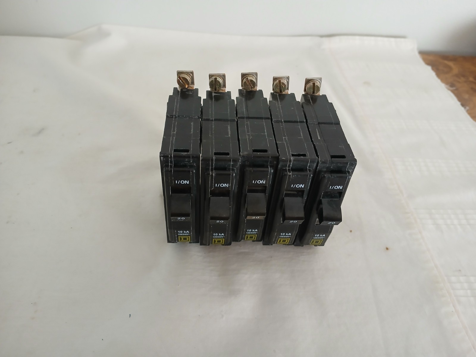 Square D Bolt-On Breaker. QOB120-20A, 120 Volt, 1P (Lot of 5) NEW. Ships Free