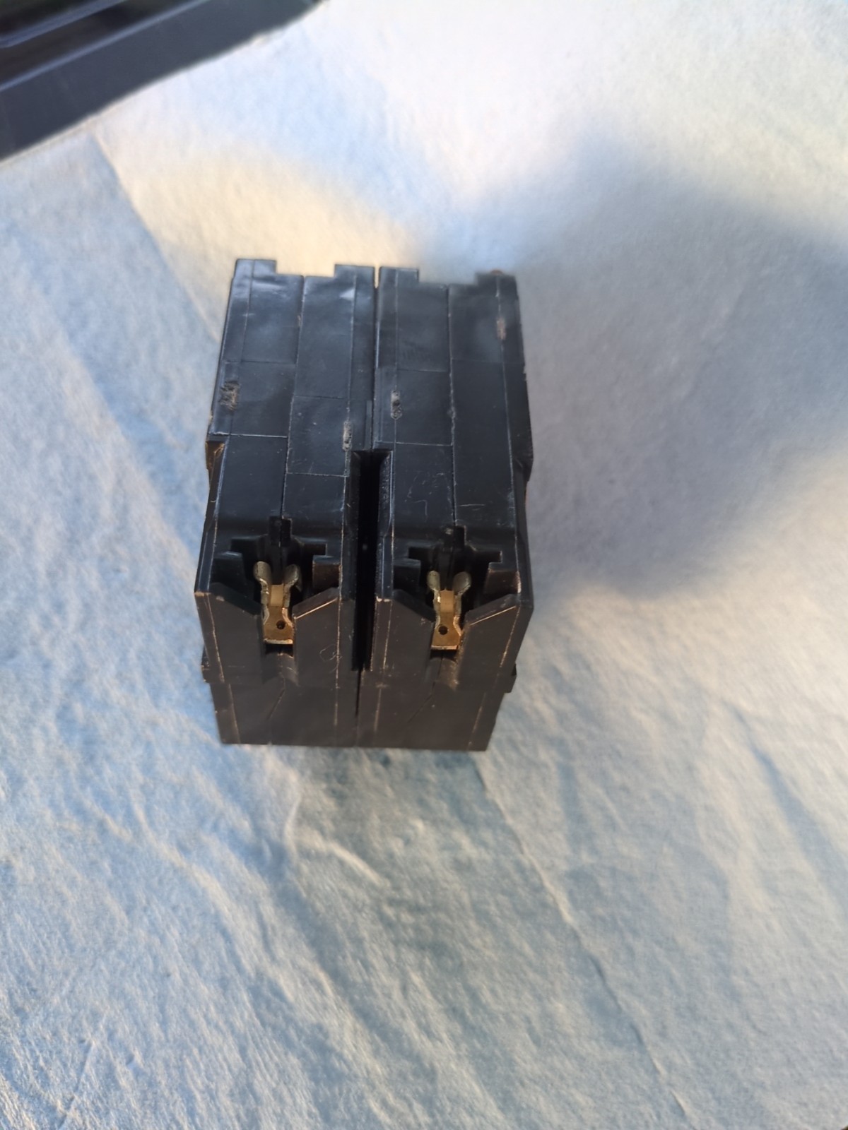 THQL2160 CIRCUIT BREAKER 60 AMP / 2 POLE GENERAL ELECTRIC 120/240V CTL