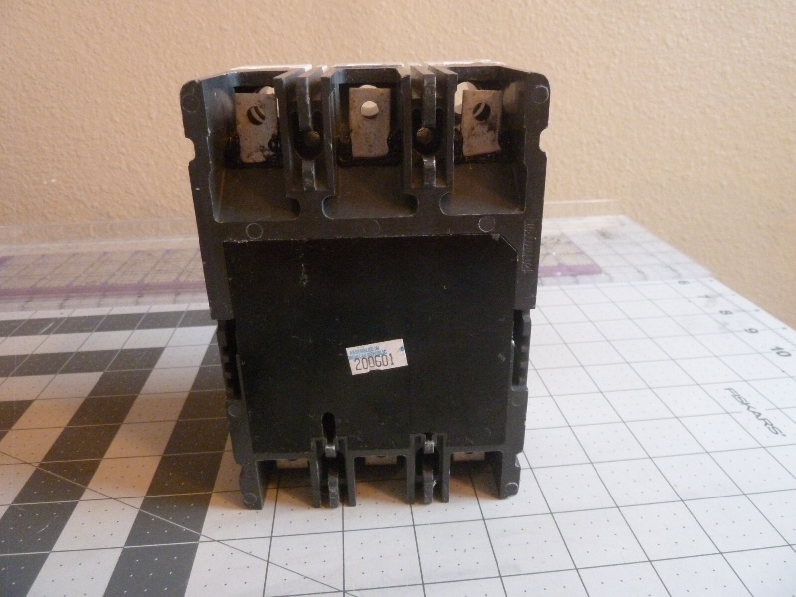 EATON HMCPS030H1C Motor Circuit Breaker – 30AMP – 600VAC / 250VDC – 3POLE – NEW